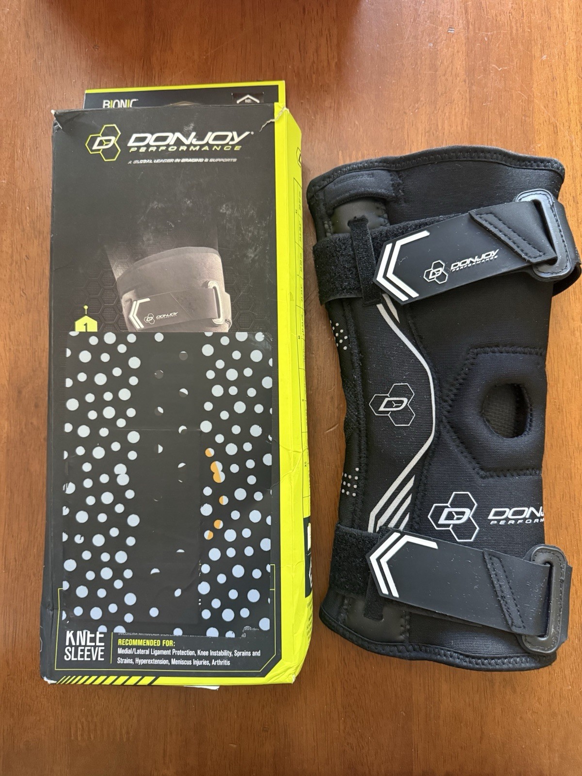 DonJoy Performance Bionic Drytex Hinged Knee Sleeve Size Small