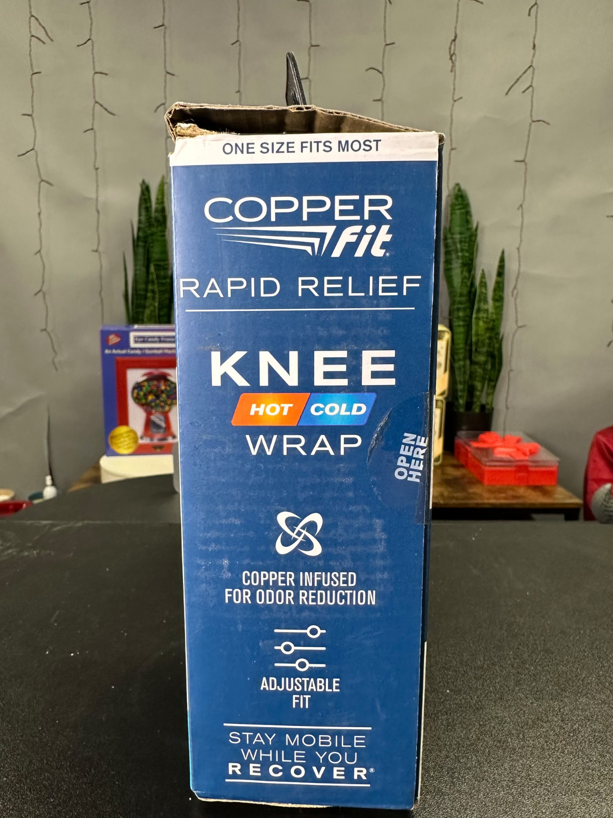Copper Fit unisex adult Rapid Relief Knee Wrap with Hold/Cold Therapy