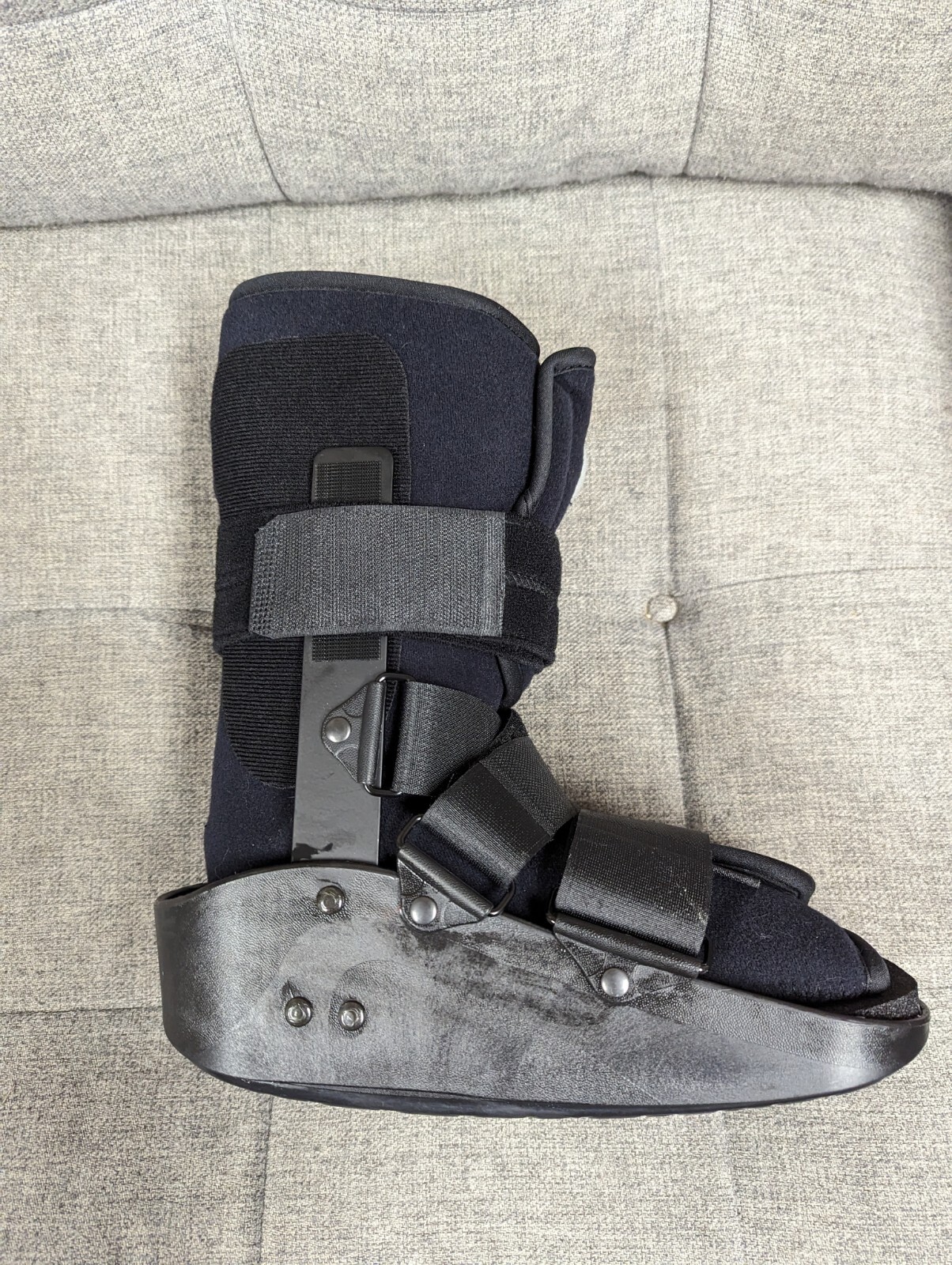 Donjoy Maxtrax Ankle Walker Walking Boot ADULT SIZE MED