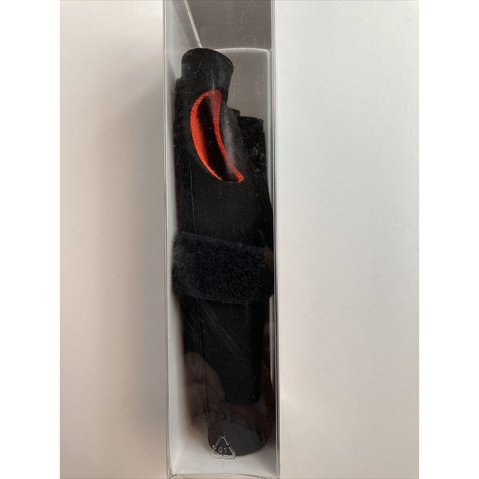Thermoskin Thermal Adjustable Left Wrist Brace Black One Size Fits Most