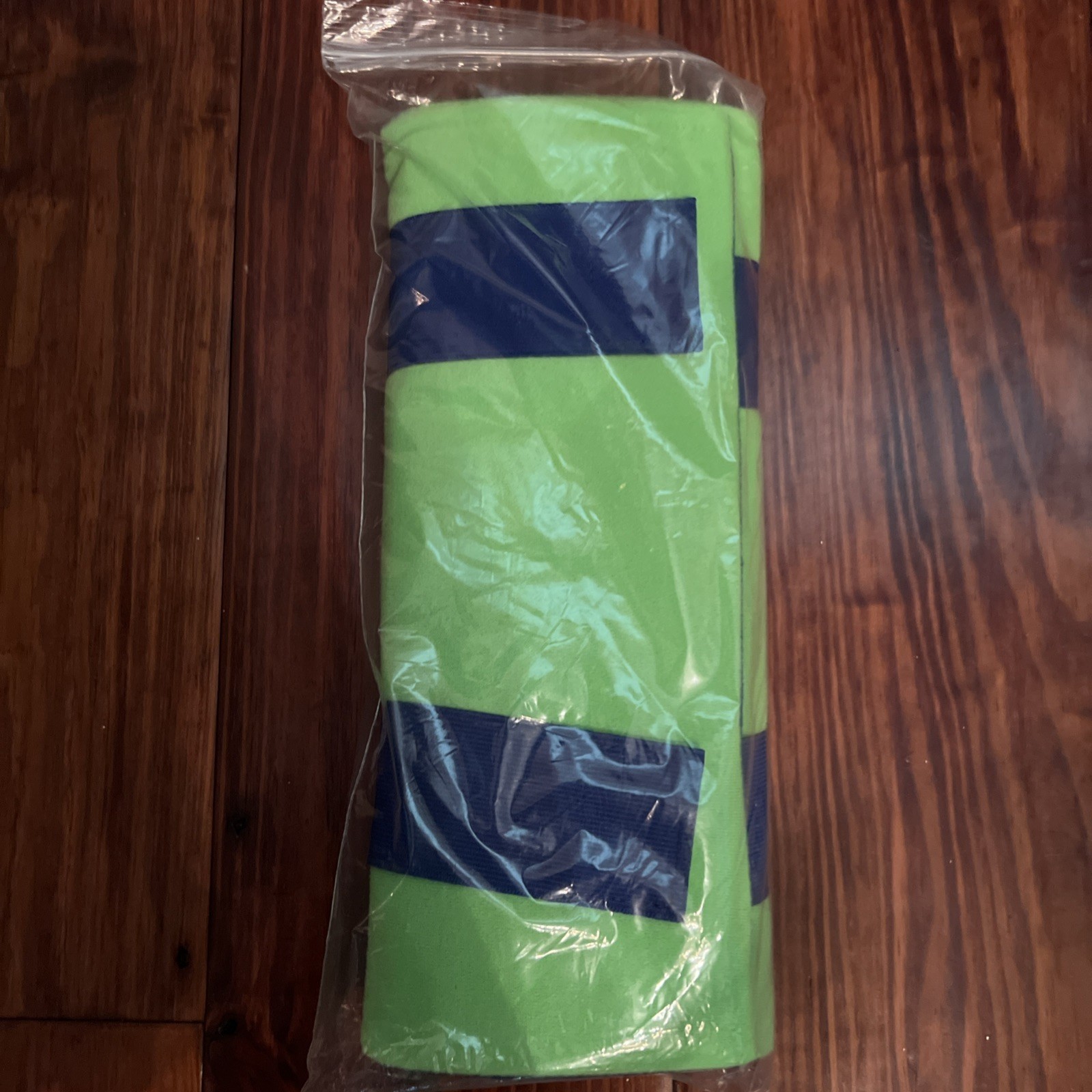 Polar Ice Knee Wrap – Cryotherapy and Compression Wearable Cold Therapy Pack