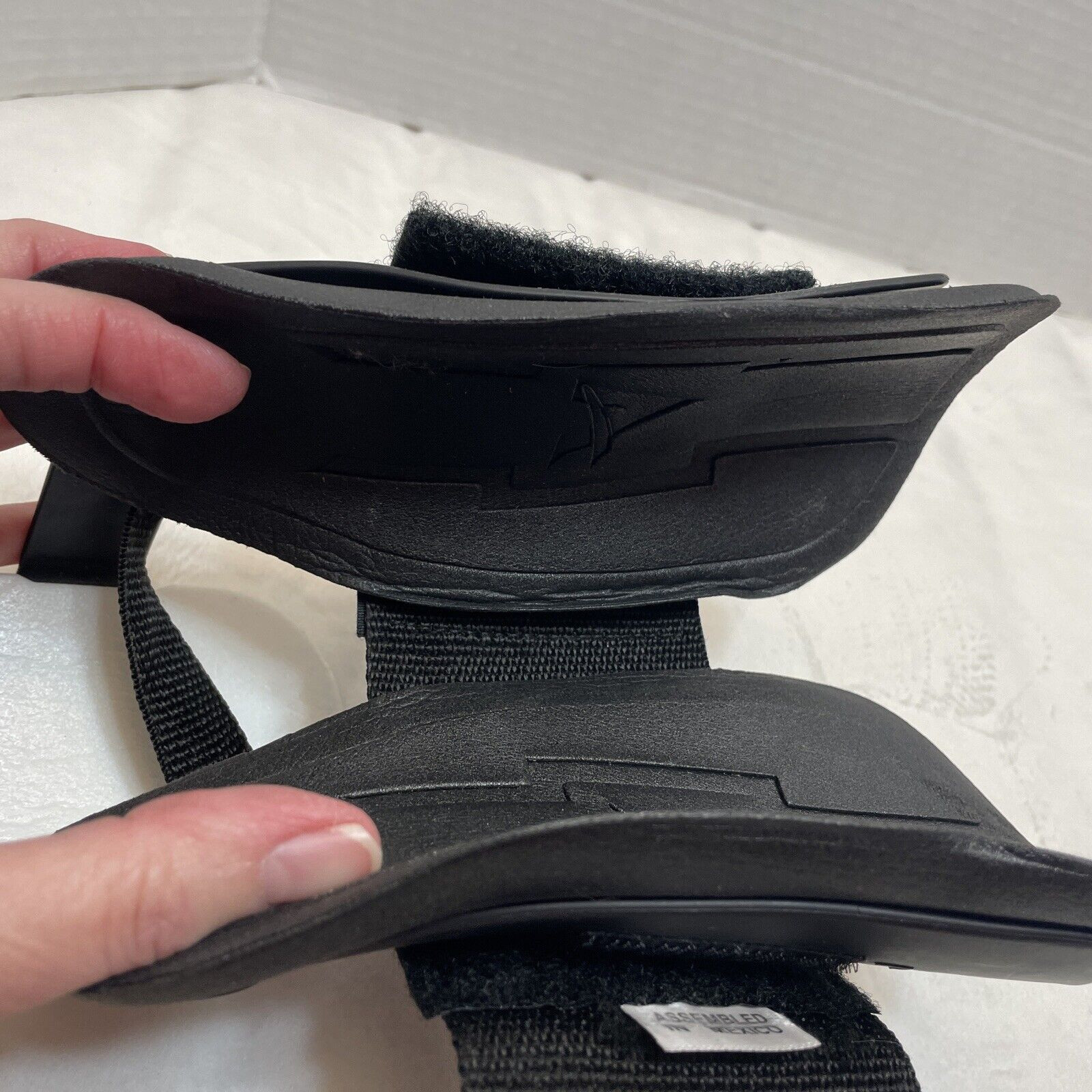 Active Ankle Support Hinged Brace Small Black Medial Lateral