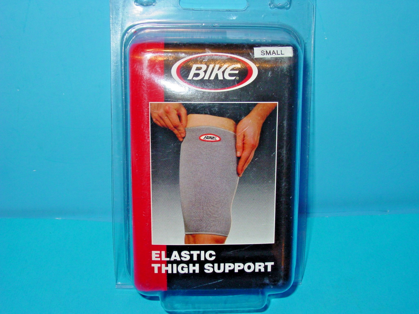 Bike Elastic Thigh Brace Size Small 15-18 Inch Thigh