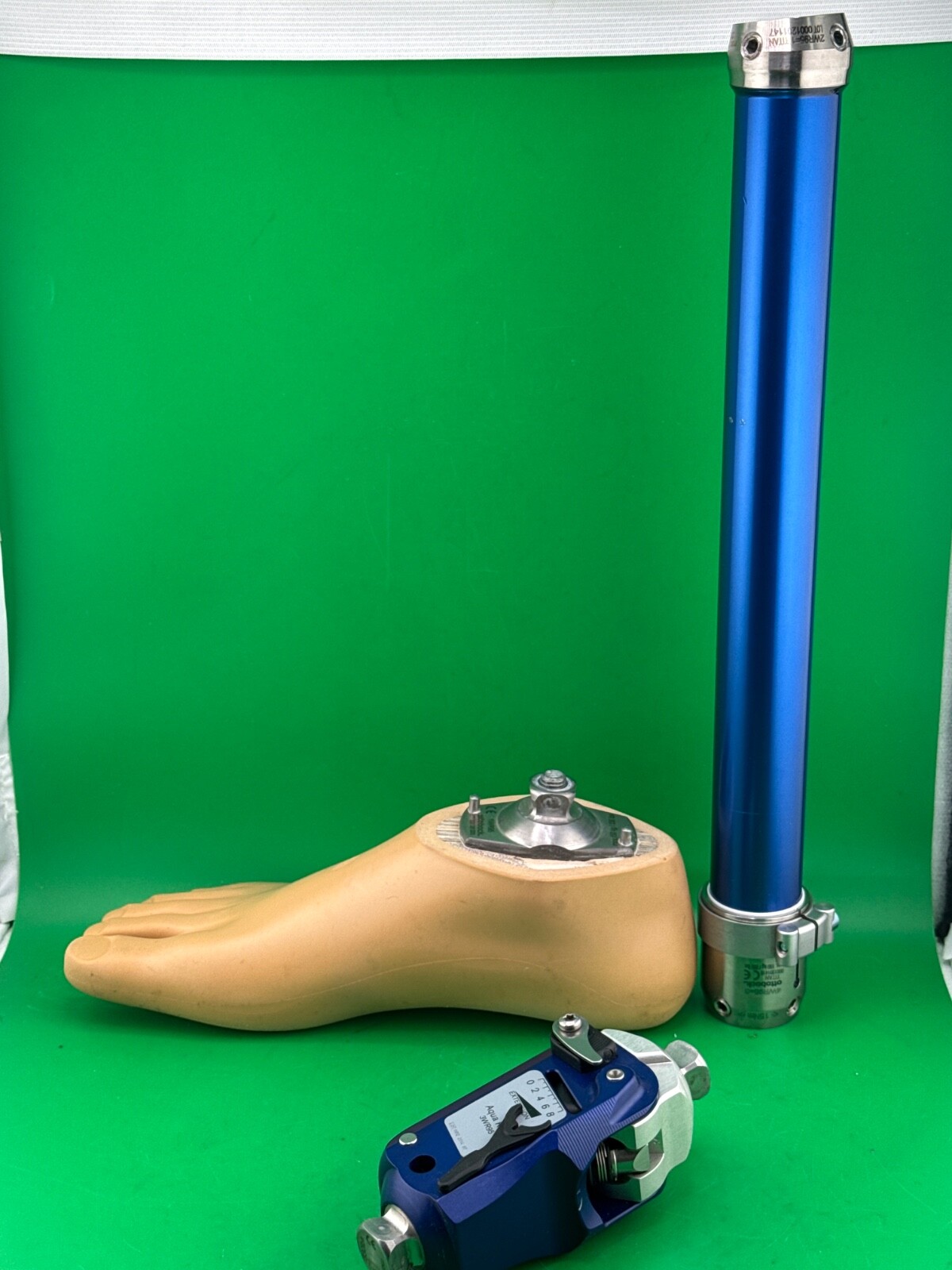 otto bock 3WR95 1WR95 4WR95=3 2WR95=1 aqua prosthetic. Knee, right foot sz 24