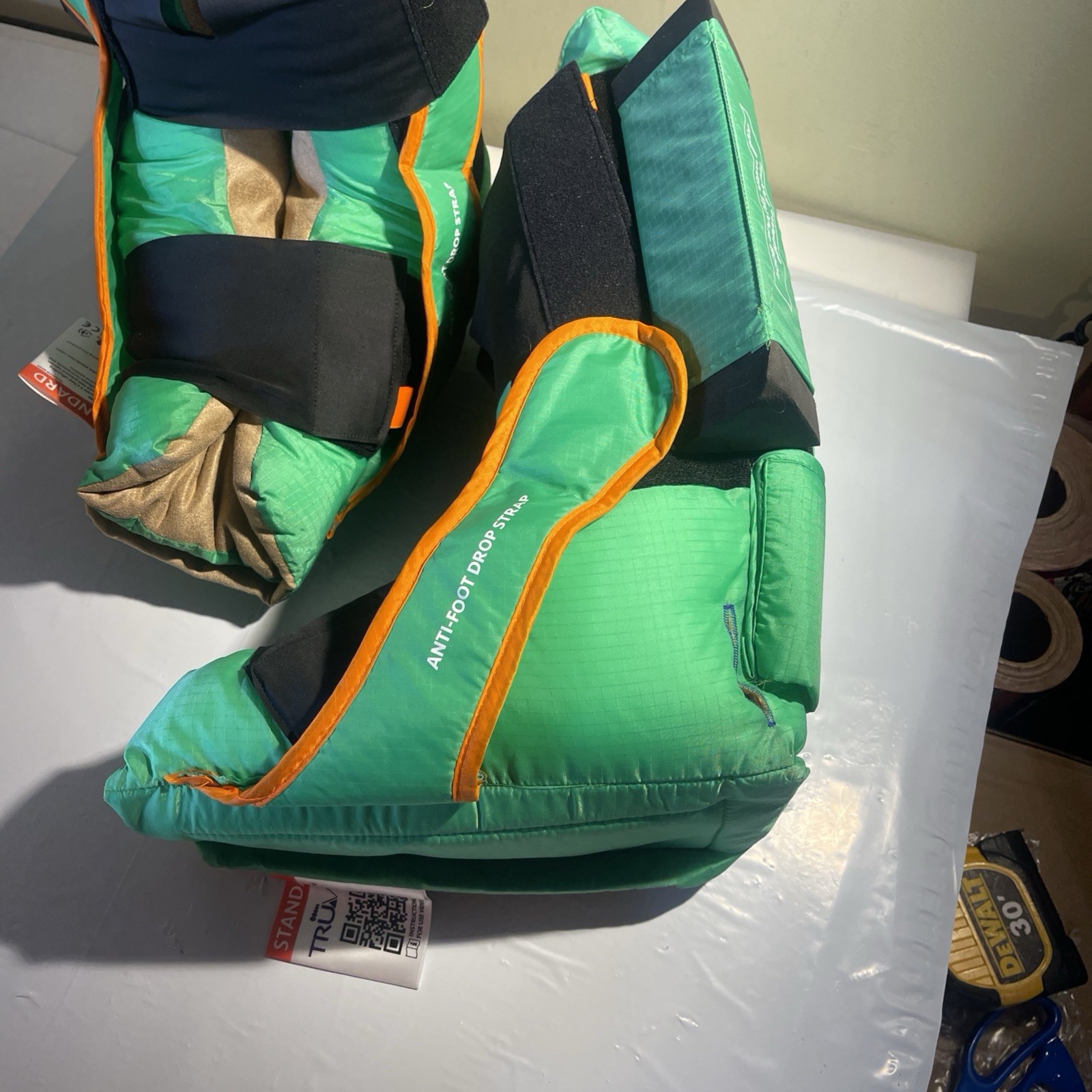 EHOB TruVue Standard Heel Protector Ulcer Prevention Boot + Wedge (1pr) Un-used