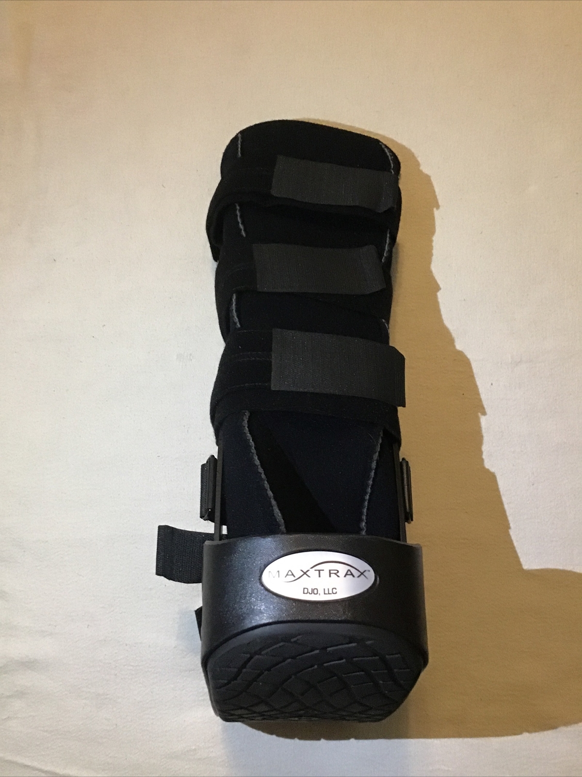 MaxTrax Orthopedic Walking Boot Brace DJO, LLC Foot Brace – Adult Size MEDIUM