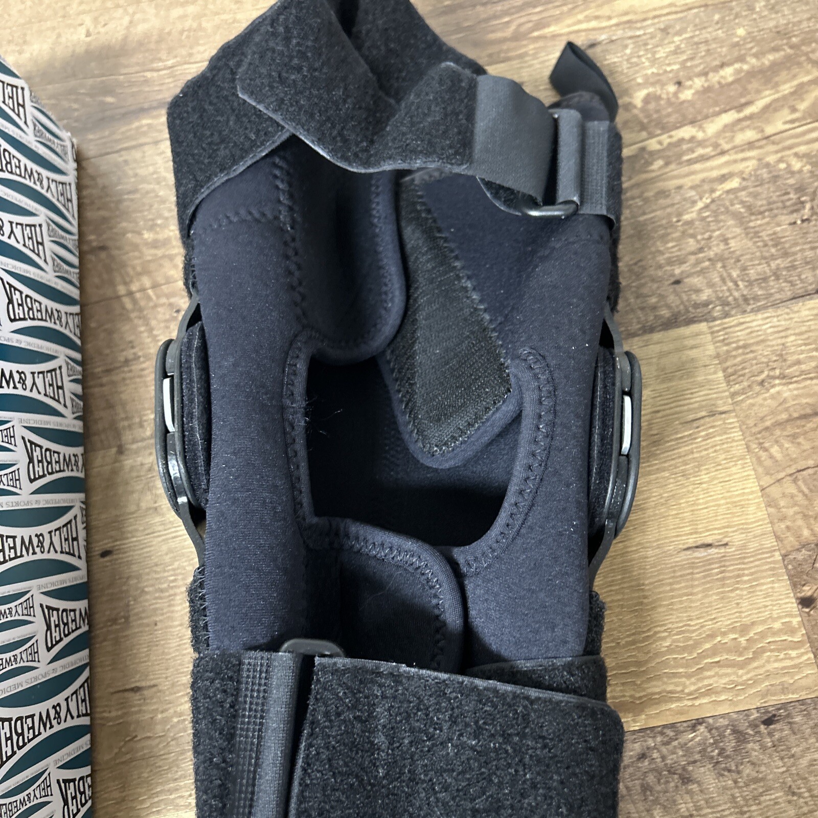 Hely & Weber Knapp Hinged Knee Brace Anterior Closure XL Short Model 5646