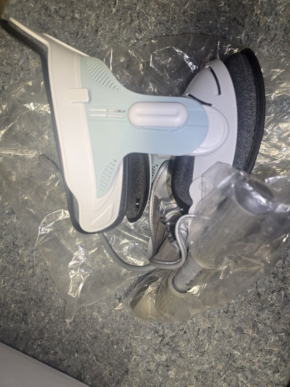 Inflatable Cervical Neck Traction Device with Hand Pump
