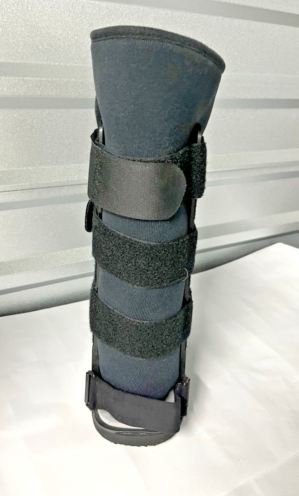 DeRoyal Pacesetter II Tall Walking Boot Small Adjustable Right or Left Foot