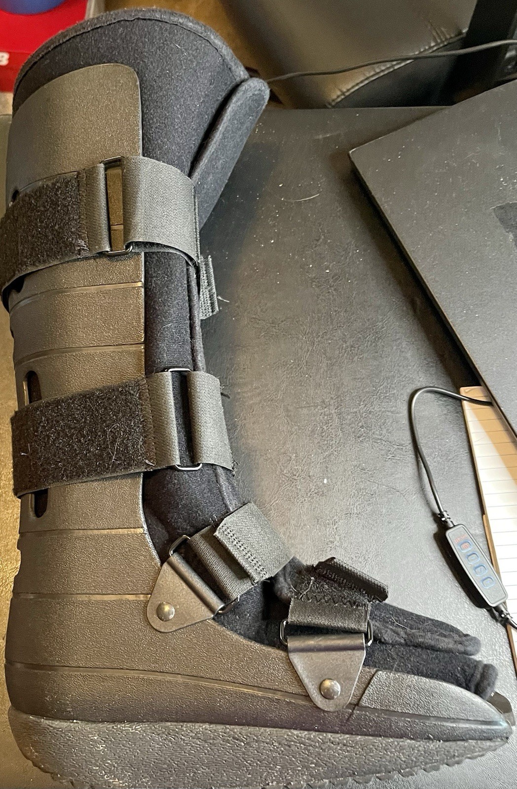 DJ Orthopedics Black Walking Cast Boot Medium Foot Brace
