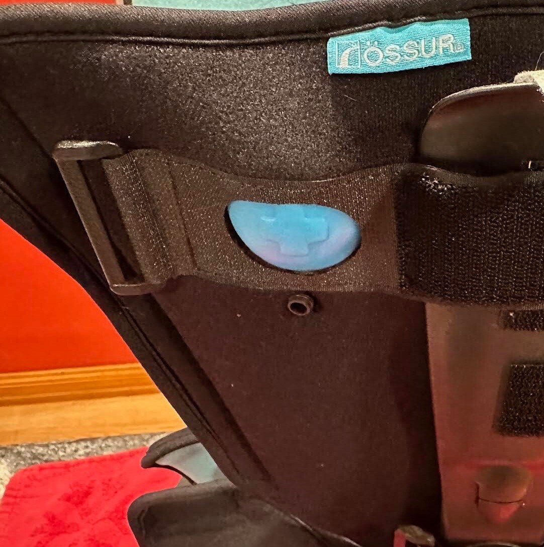 Ossur Form Fit Walker Boot with Air – LARGE