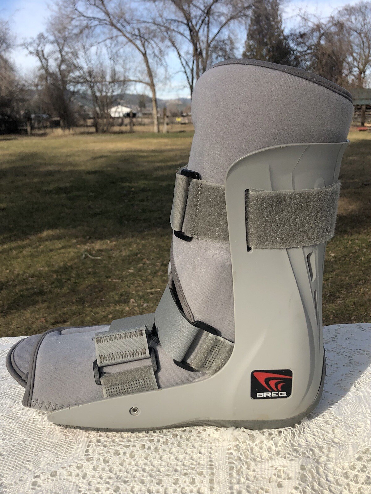 +Nice Breg Ortho Genesis Walker Boot Mid-Calf Air Trauma Post-Op Medium BL525005