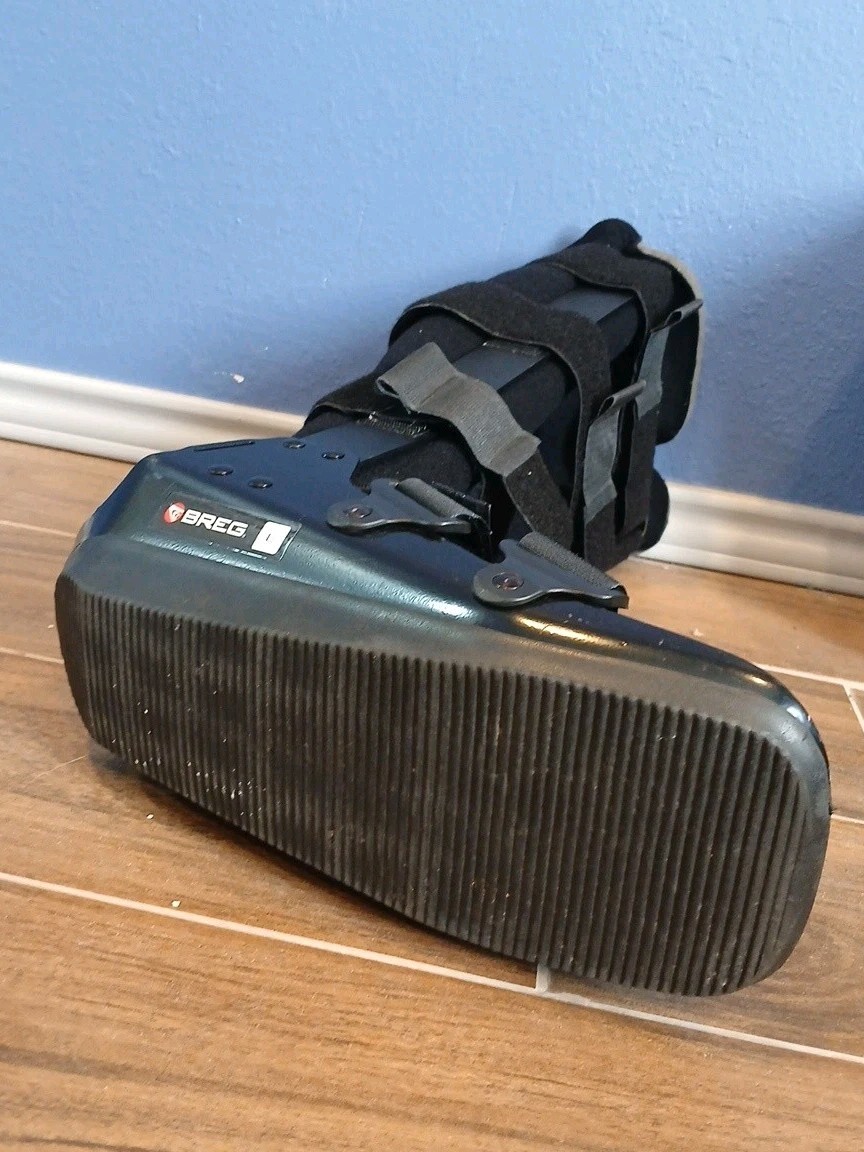 BREG (Medical Walking Boot) “High Top Foot or Ankle Surgery Brace” Size L