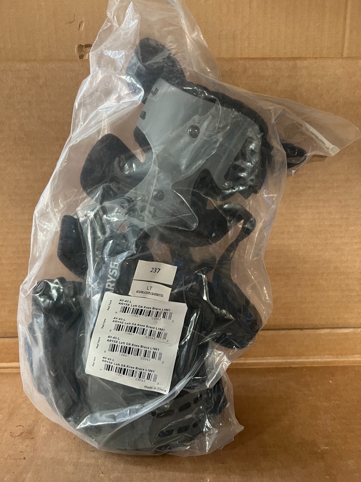 Aryse Left OA Knee Brace Model AY-43-L – L1851 NEW