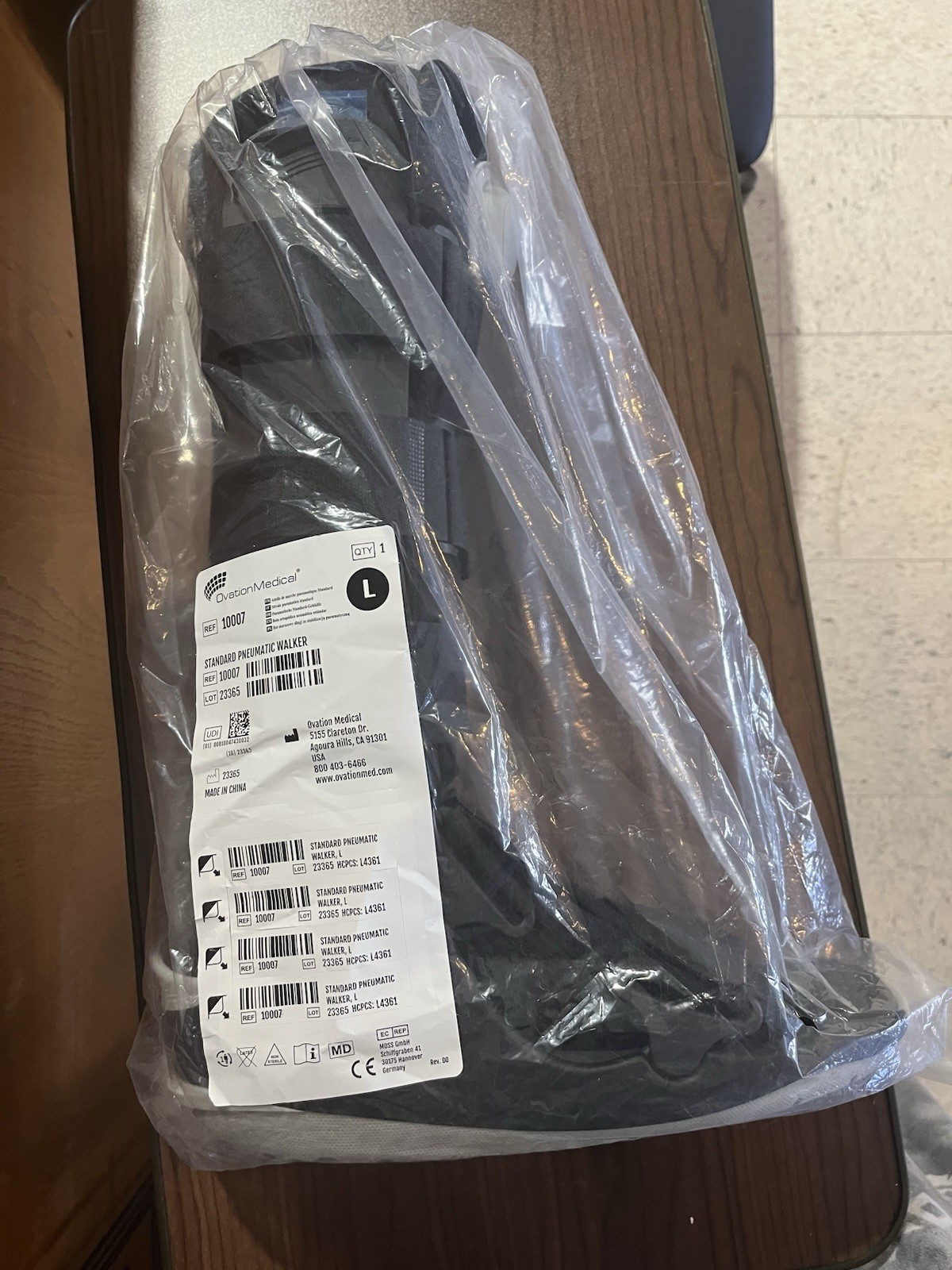 BRAND NEW Ovation Medical Standard Pneumatic Walker Boot, L, Black/Blue