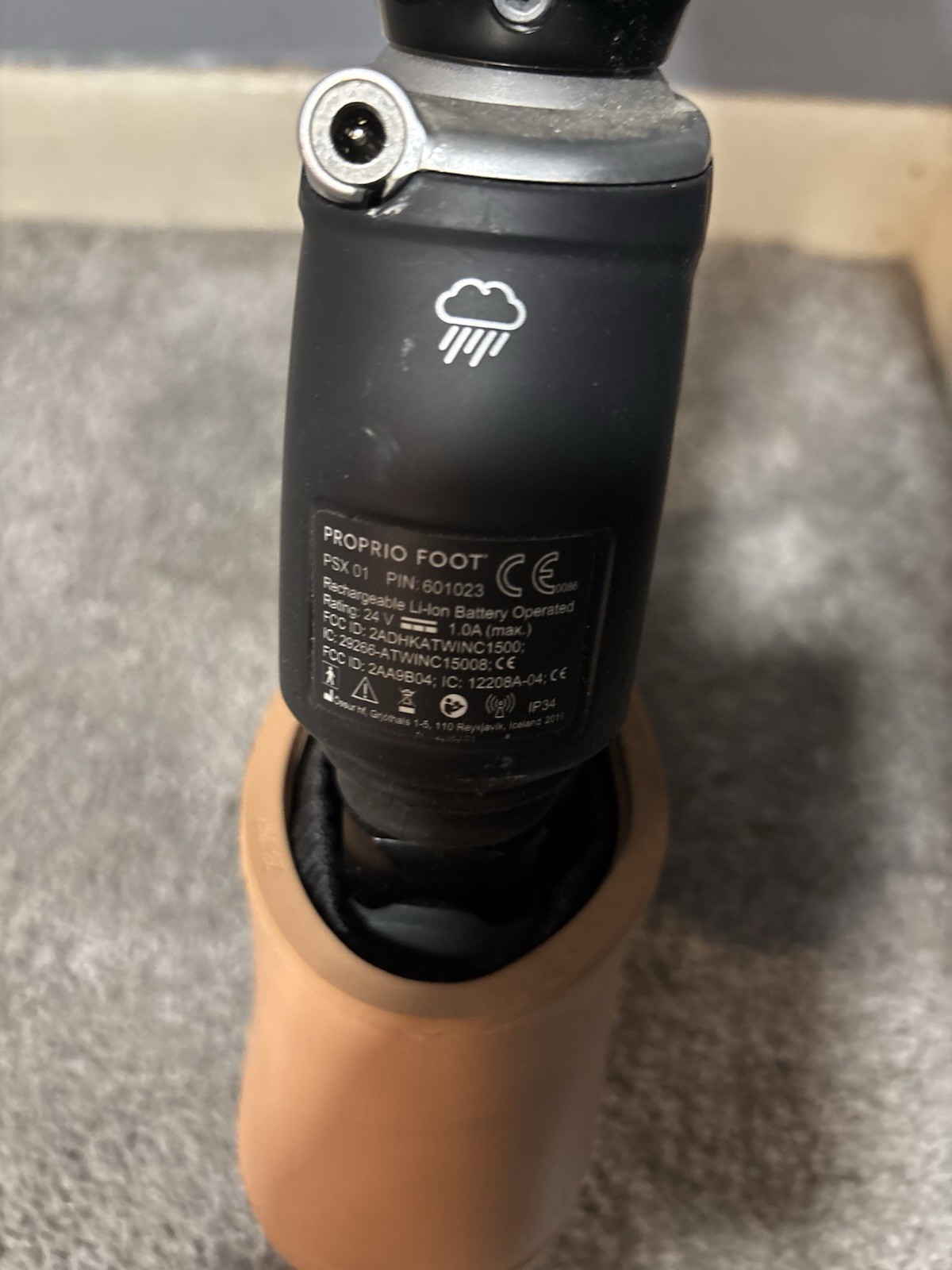 Ossur Rheo Prosthetic Knee with Upper and Lower Attachments Right Leg & Foot