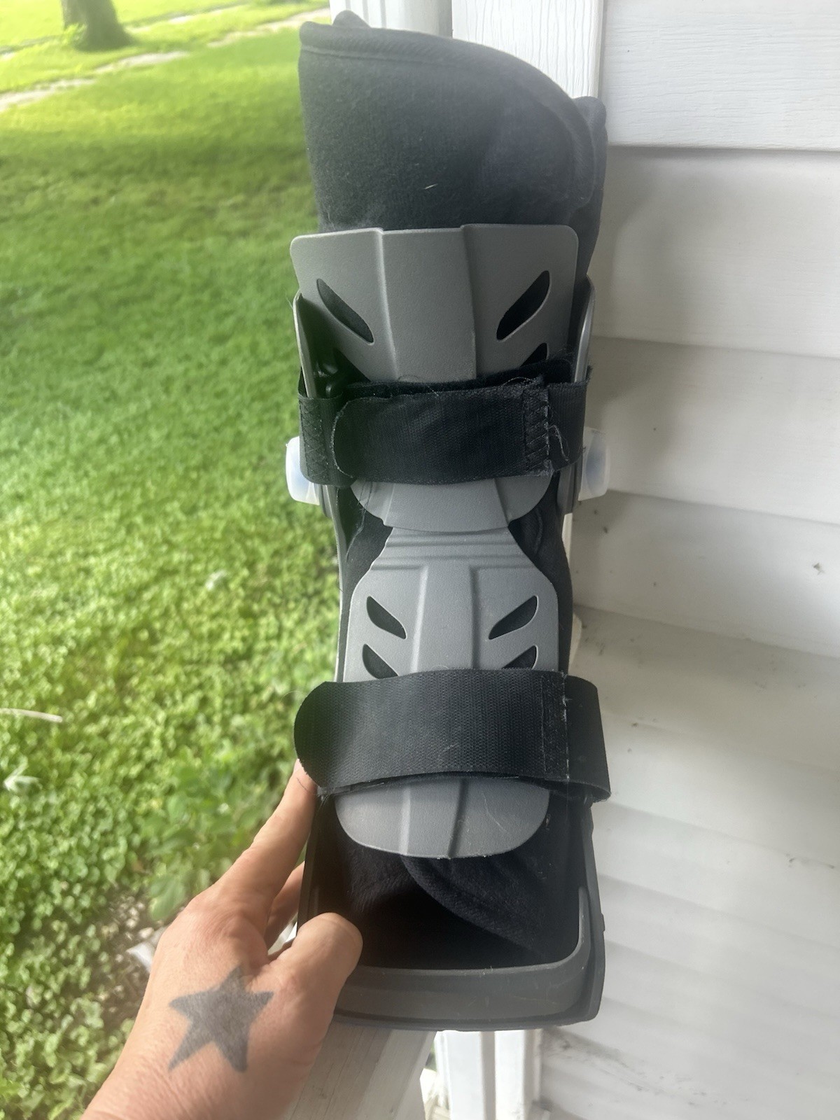 Adjustable Walking Boot Ankle Foot Brace Immobilizer w/ Air Pump Gray/Black/Blue