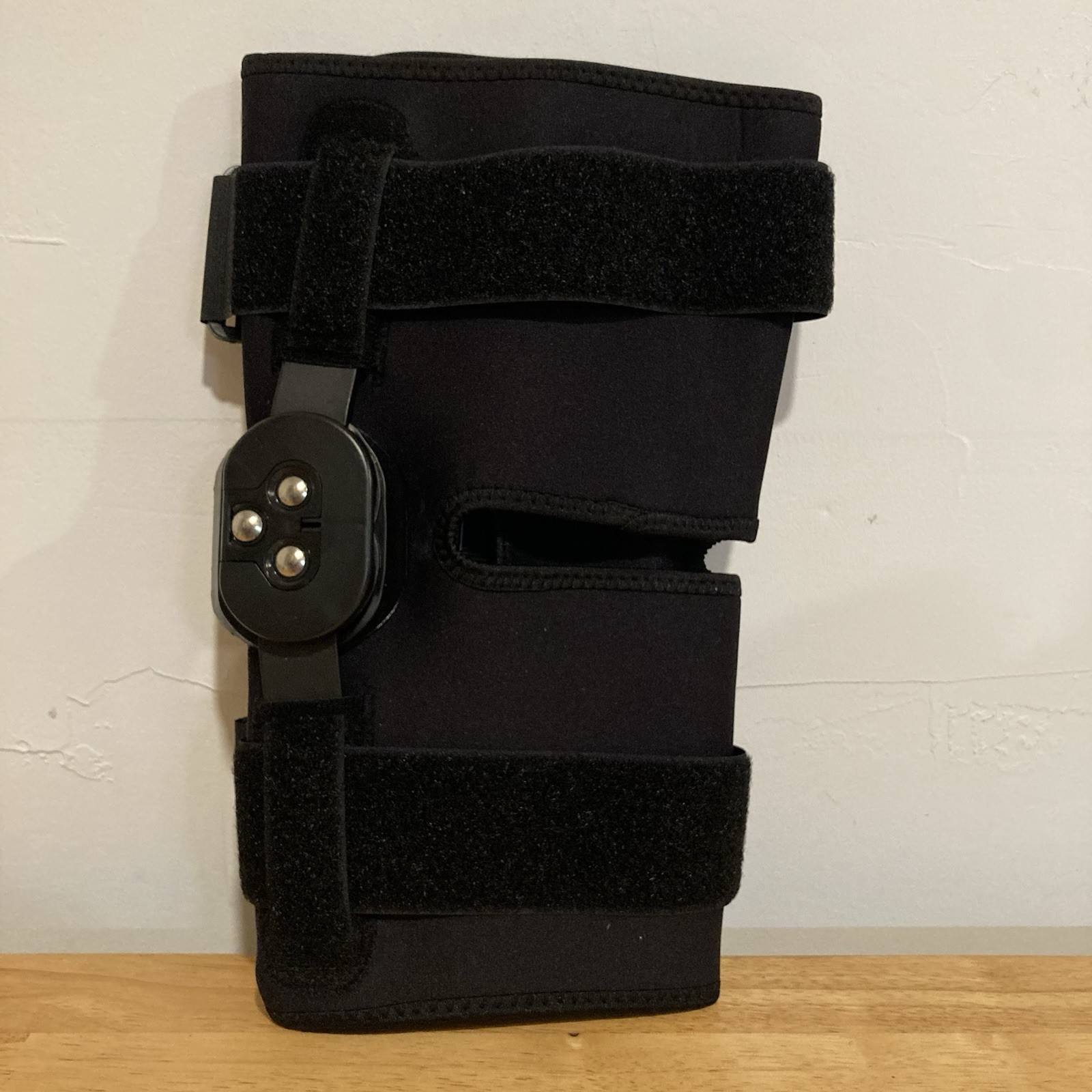 COMFORTLAND HINGED KNEE BRACE CK-111-3 Medium