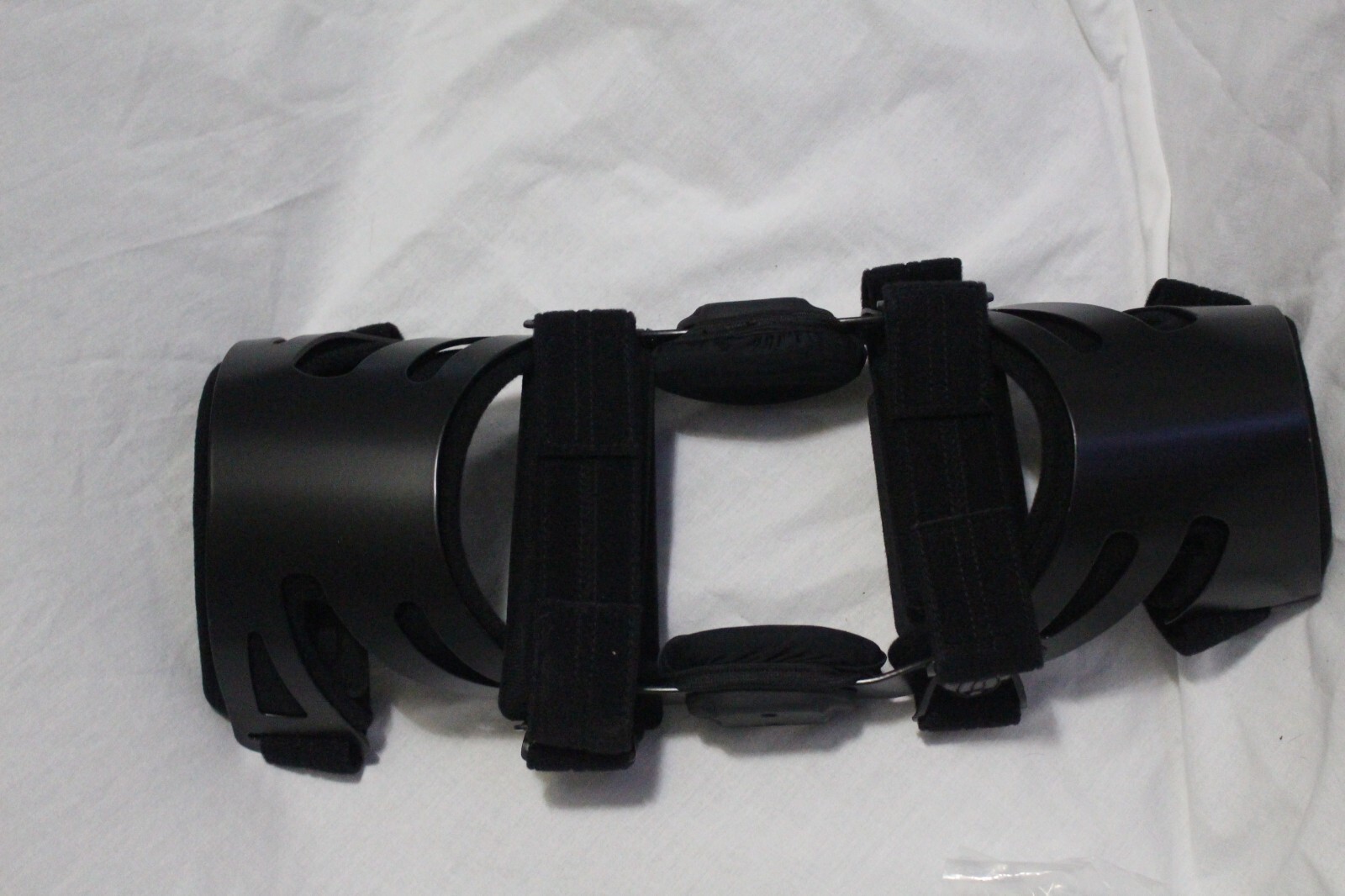 NEW Advanced Ortho Hinged ROM Sports Knee Brace for ACL 855 L Medium NIP