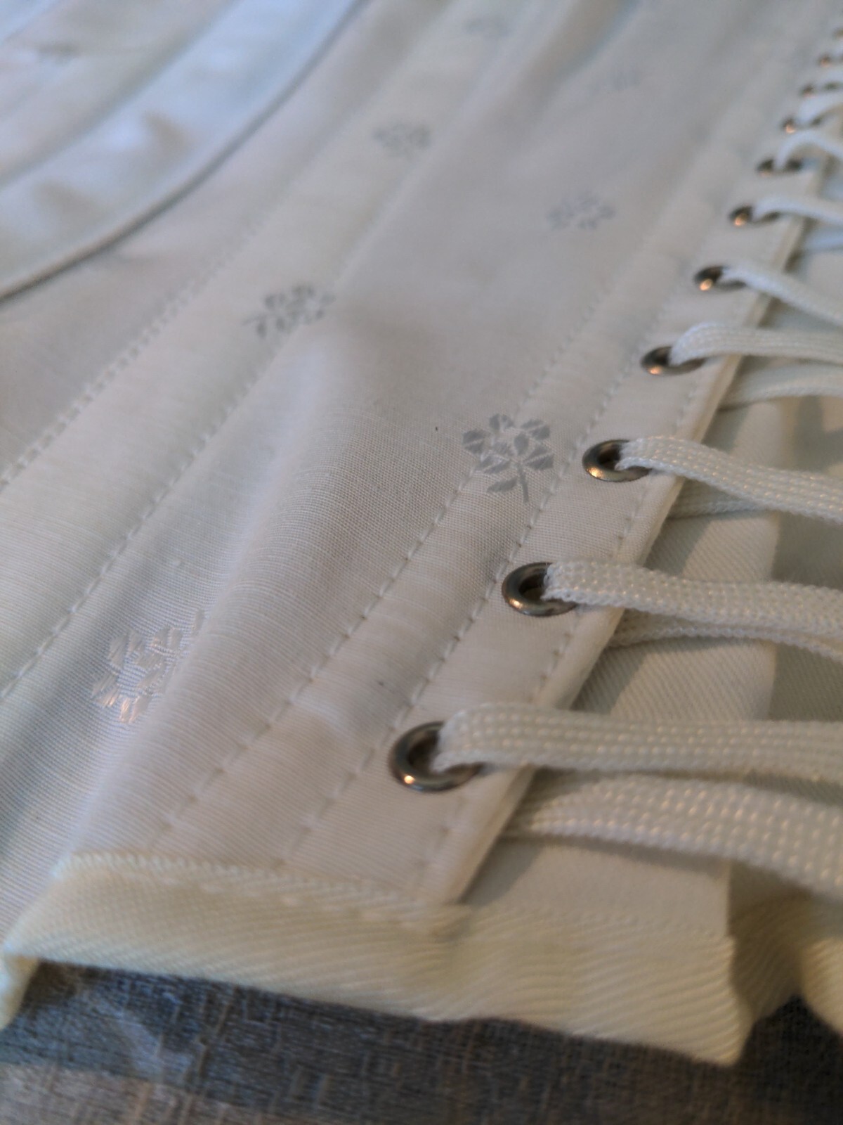 Trueform Sarco Lumbar For Women. New Never Worn Antique Corset In The Box