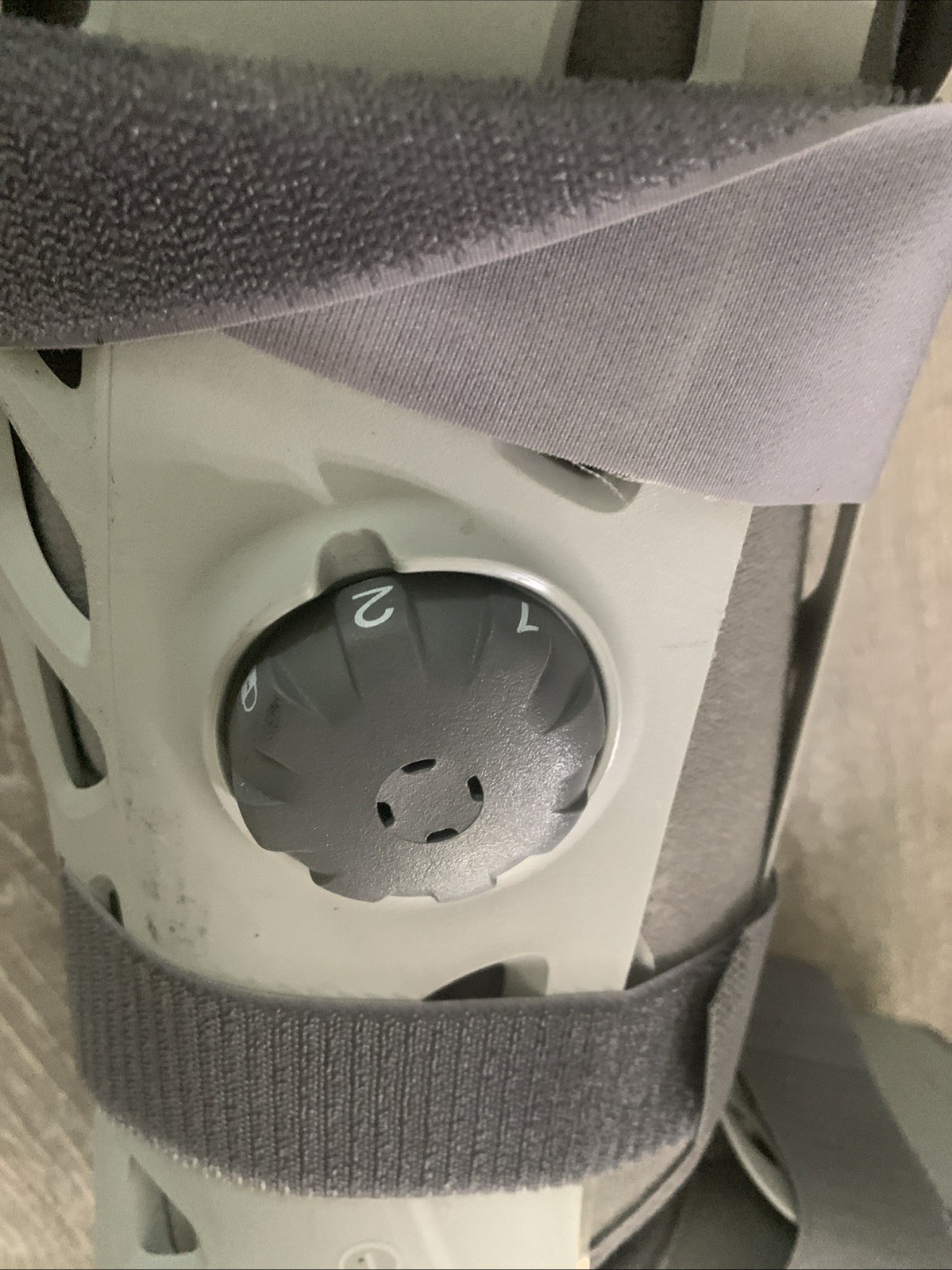 DJO Aircast AirSelect Standard Walking Brace Boot – LARGE Light GRAY