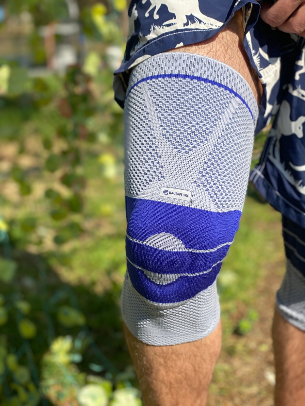 Bauerfeind GenuTrain Size 4 Knee Joint Brace Patella Support Meniscus Sleeve ACL