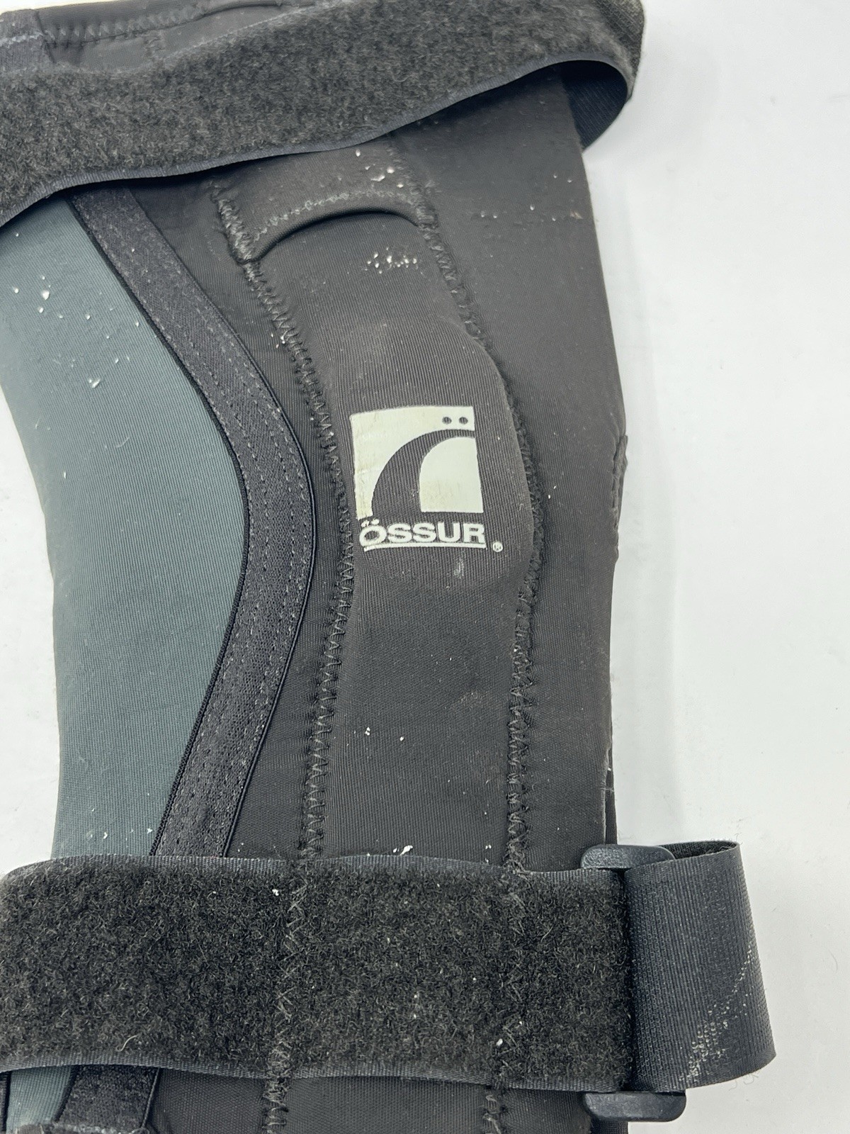 Ossur Rebound Knee Sleeve, Size Medium , Ref 704057