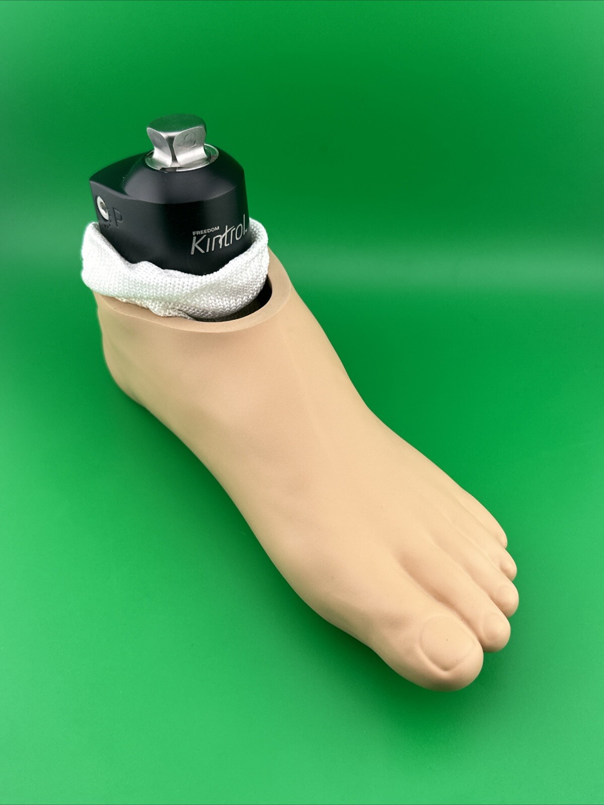 Kintrol Hydraulic Ankle Prosthetic Foot, Size 23, Category 3, Left, Perfect