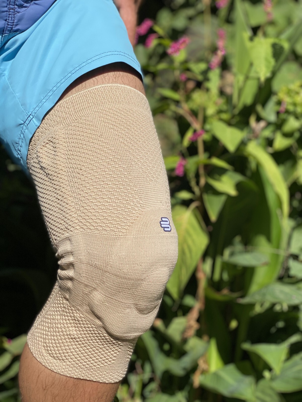 Bauerfeind GenuTrain Size 3 Knee Support Sleeve Beige Compression Knit