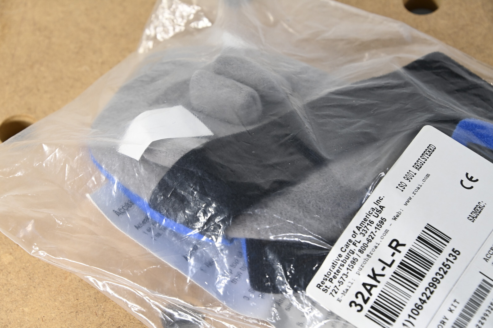 RESTORATIVE CARE RCAI Geratric Hand Orthosis w/ Finger Separator Large 32AK-L-R