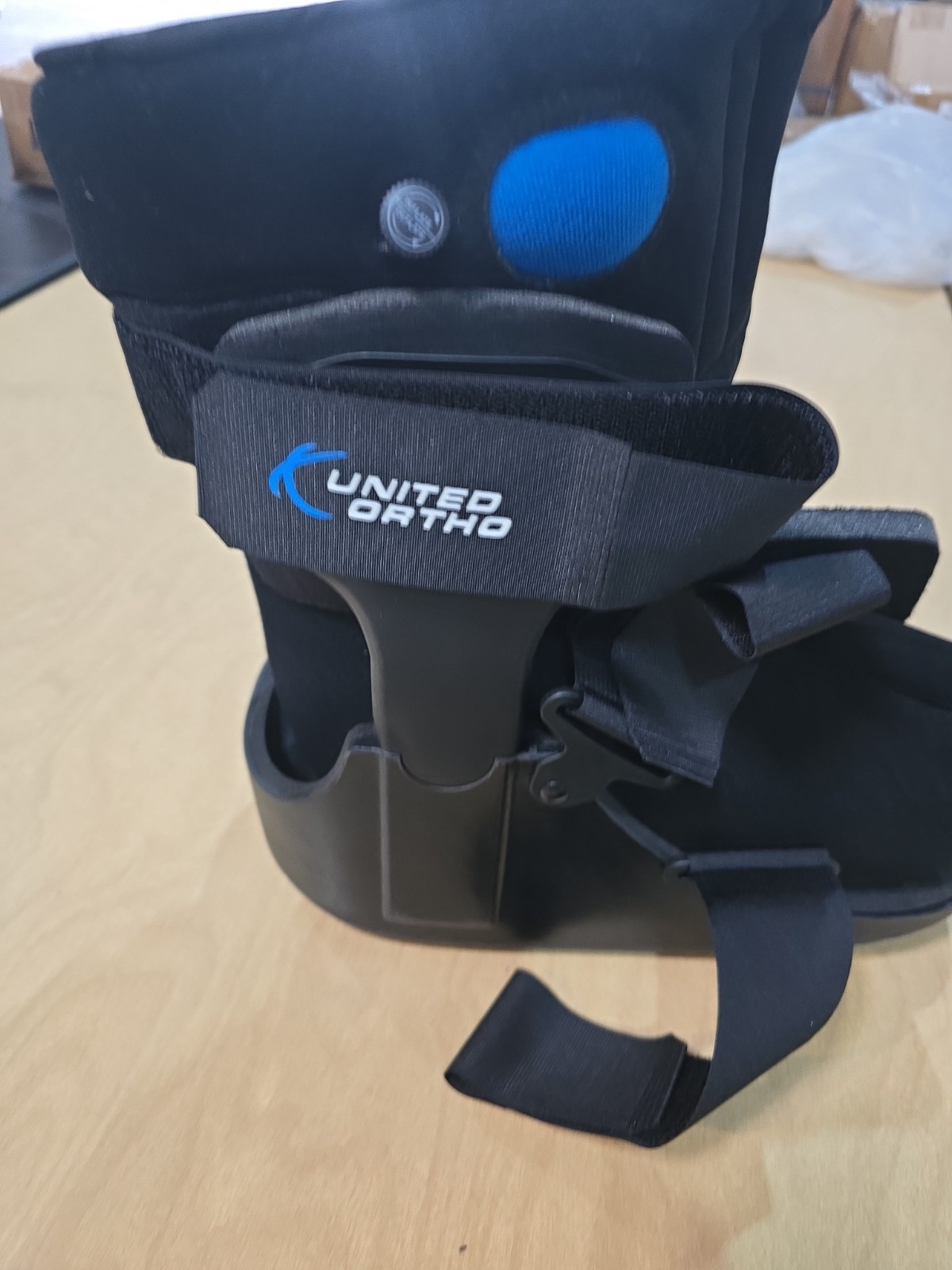 United Ortho Short Air Cam Walker Fracture Boot , Large BLACK 🤍
