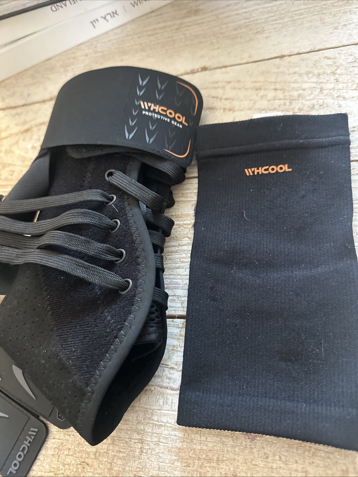 Slim-Fit Ankle Brace for Sprained Ankle, Quick Lace Up Ankle Unisex Size M
