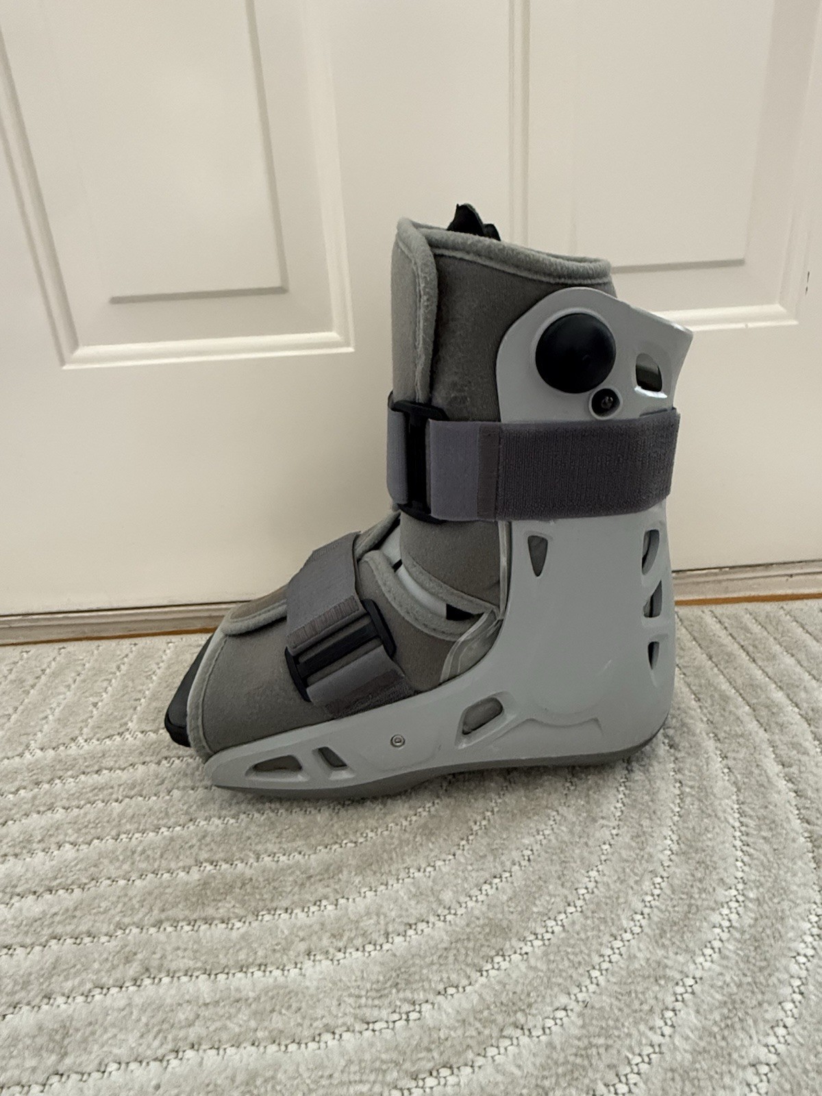 Aircast SP Walker Short Pneumatic Ankle Brace Walking Boot With Pump Size Large