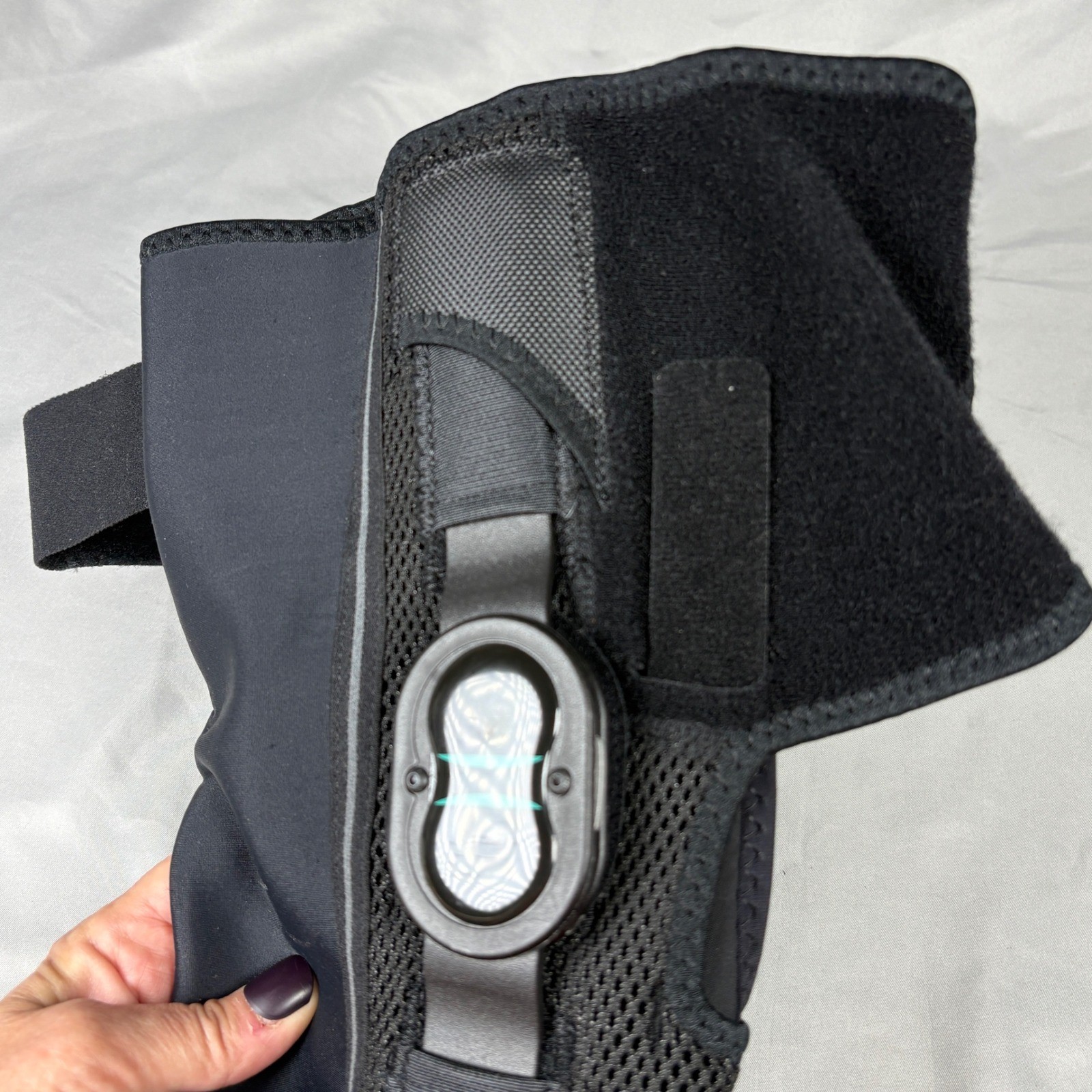 Hely & Weber Global Hinged Knee Brace Black Size Medium Support EUC