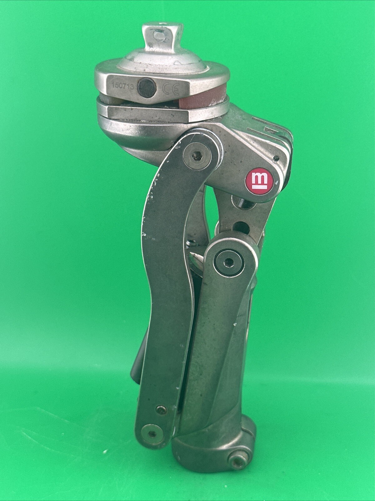 Medi Ossur Ohp3 0hp3 polycentric pneumatic Prosthetic Knee.