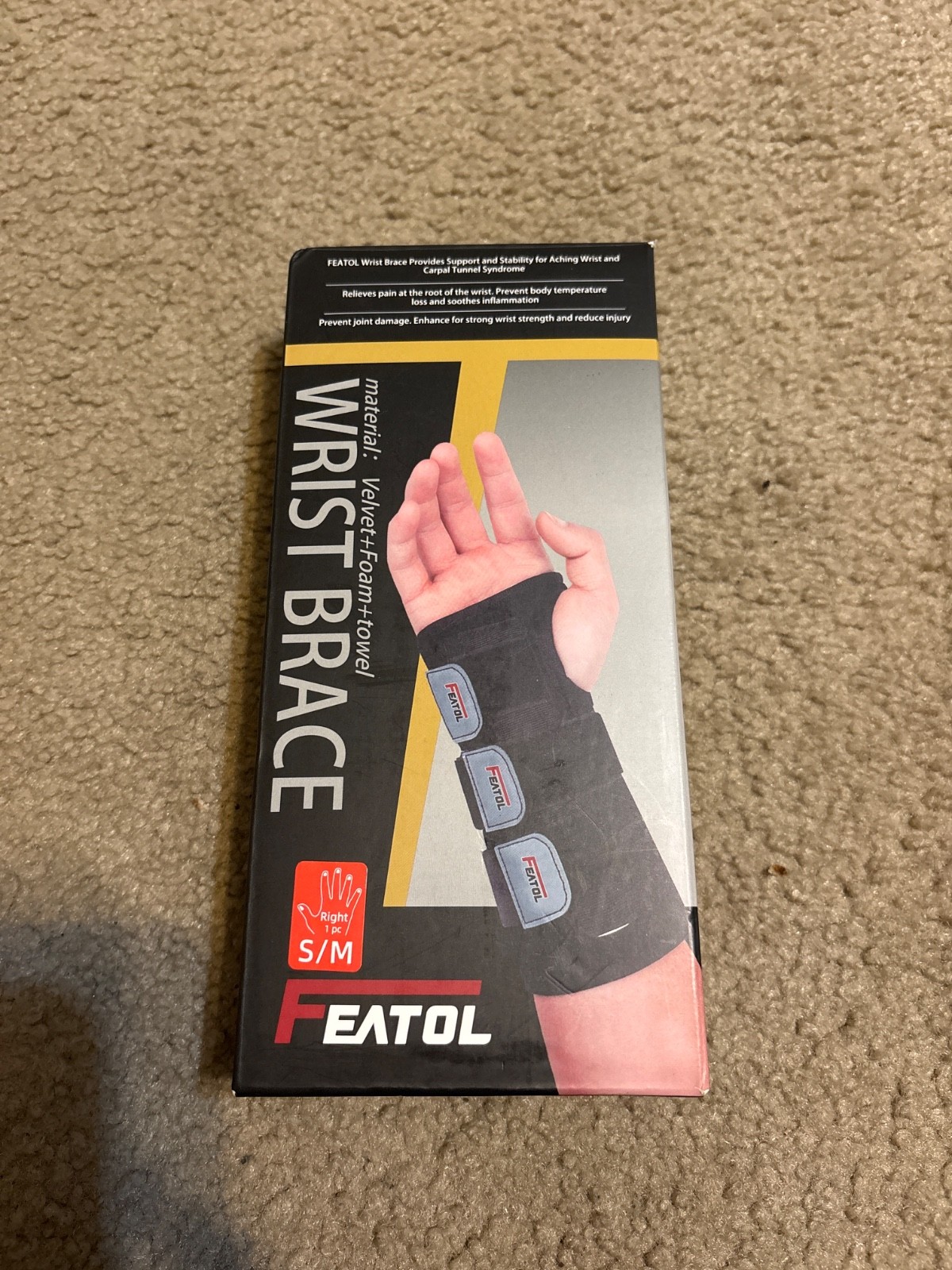 FEATOL Wrist Brace for Carpal Tunnel, Adjustable Wrist Support Brace, Right, S/M