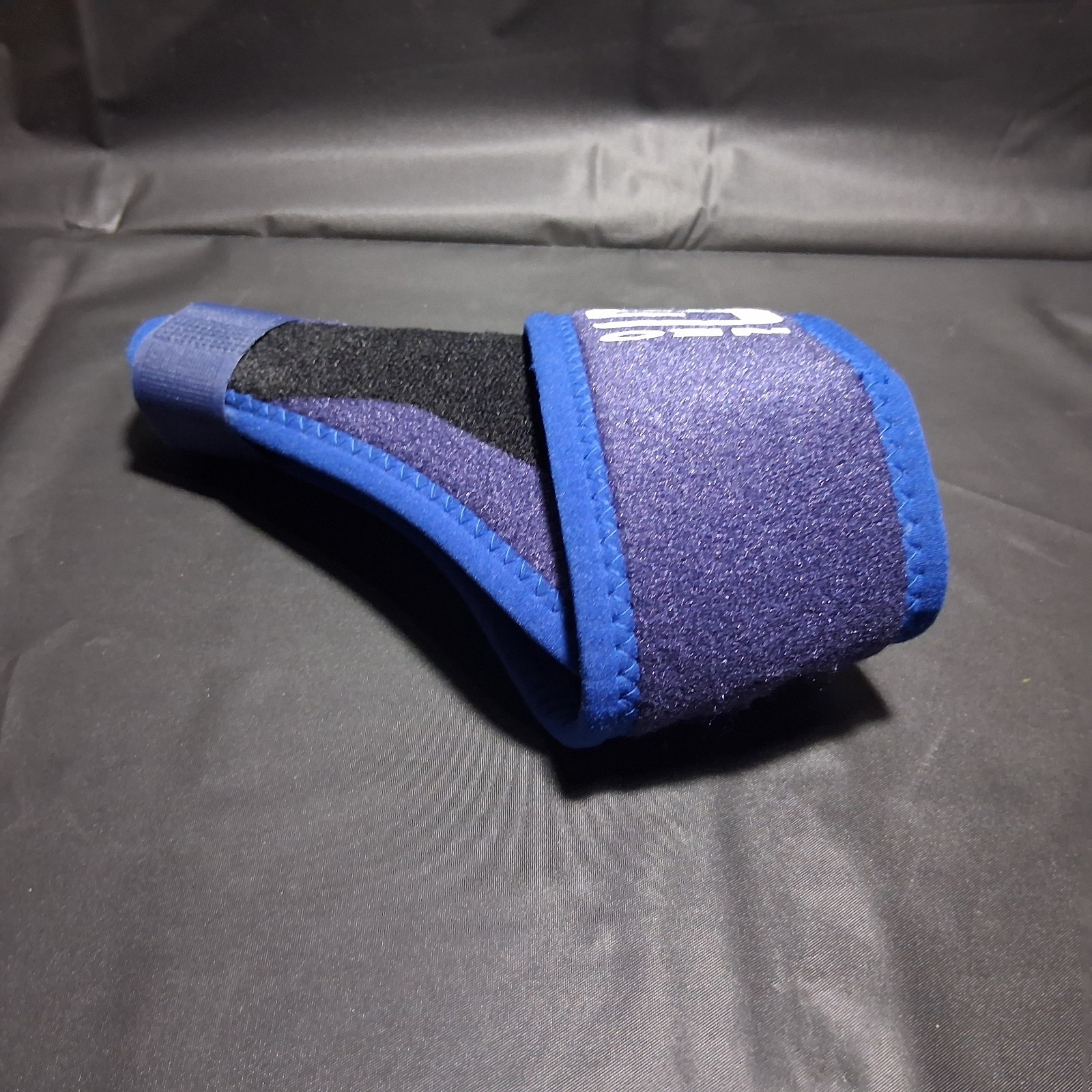 Easy Fit Thumb Brace Splint for Trigger Thumb Carpal Tunnel Arthritis – Neo-G