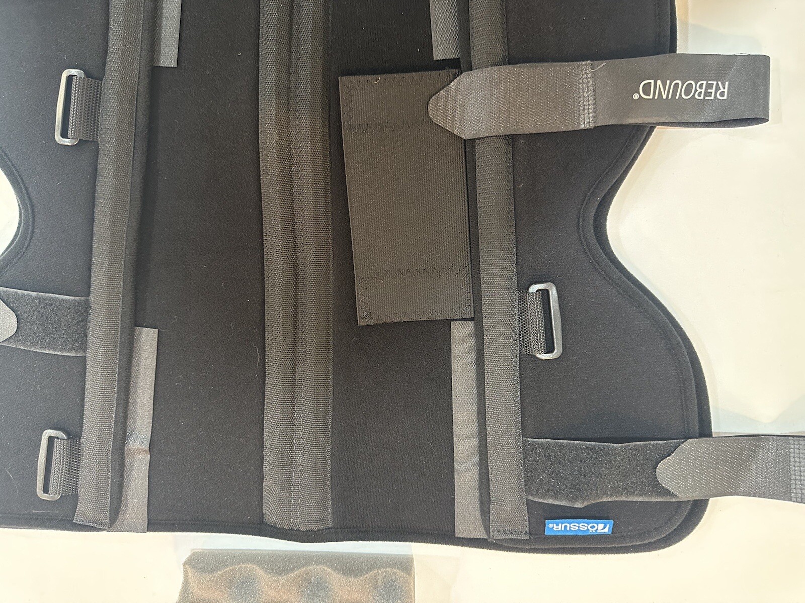 Knee Brace Ossur Rebound Aluminum 20” Nylon Spandex Univ 16 New