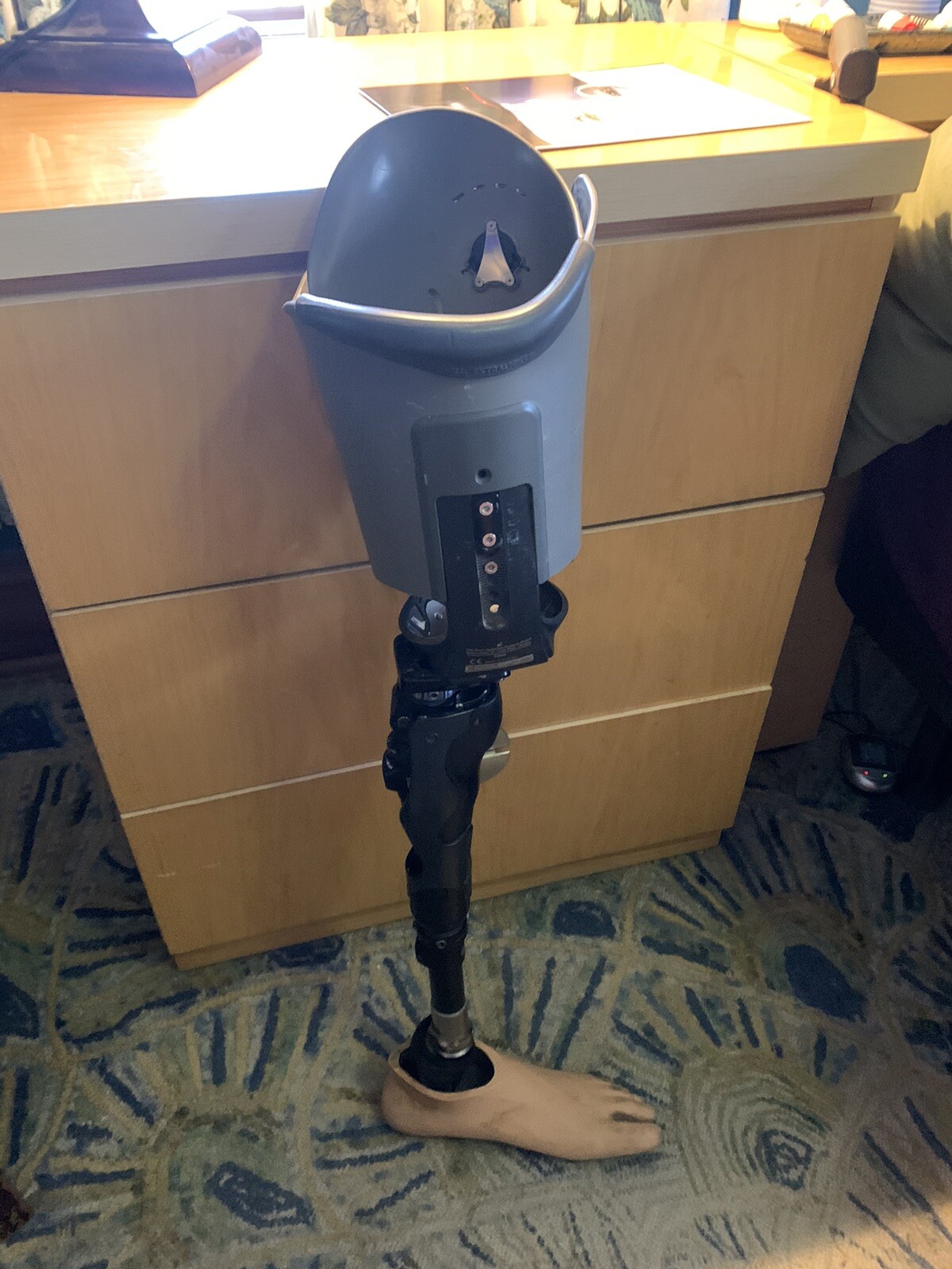Plié 3 Prostechic Knee With Two Sockets, One Otter block Push and Shift Handle.