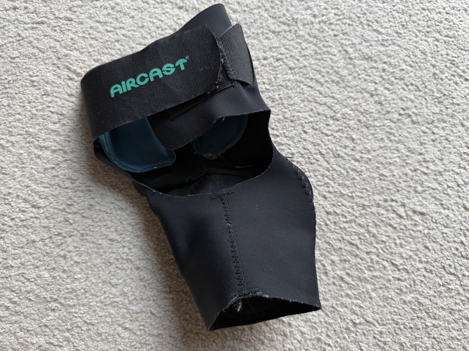 Aircast Airheel Ankle Support Brace Stabilizer – Medium REF 09AM Black Air Cast