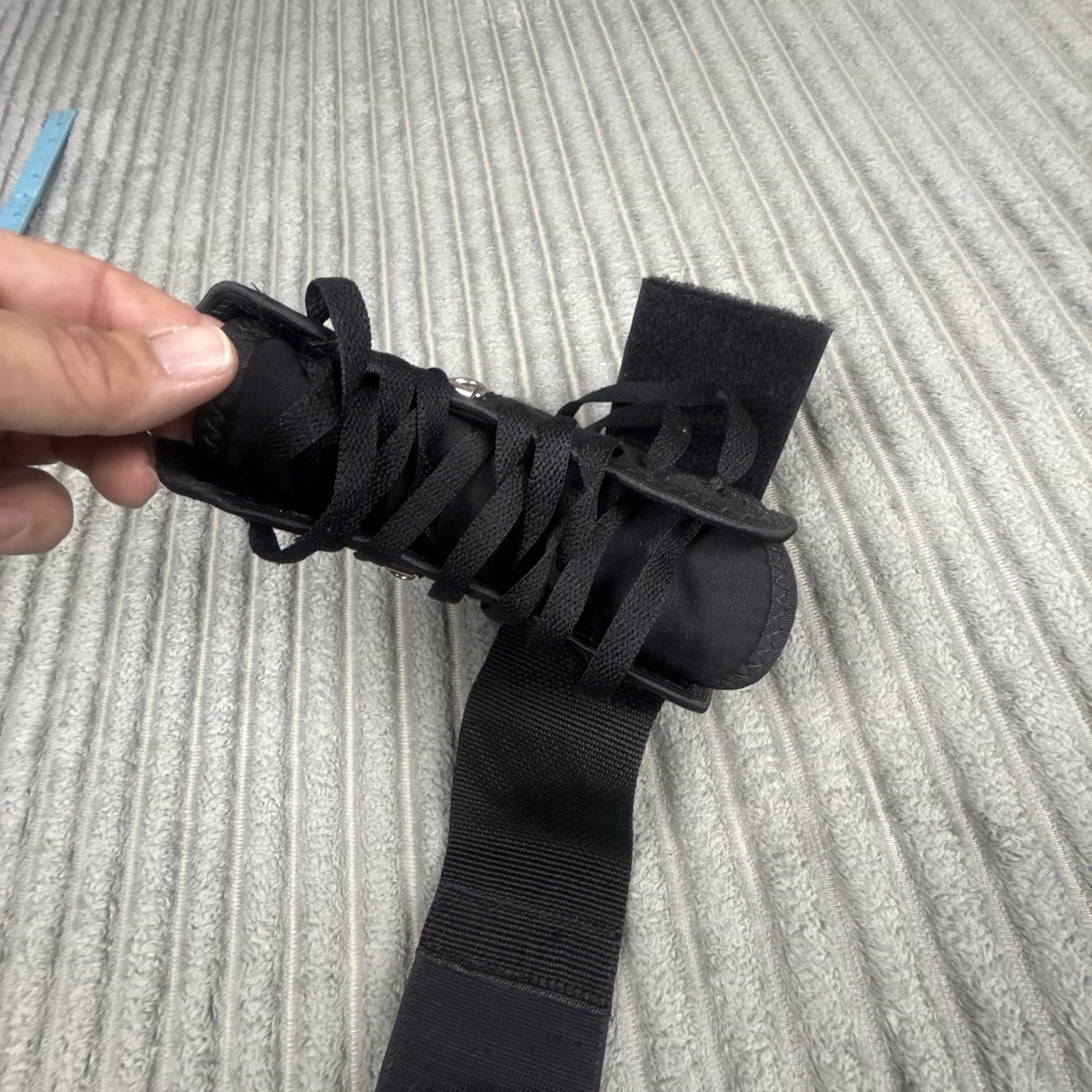 Medline Lace Up Ankle Brace Splint with Removable Rigid Plastic Stays XL Black⁠