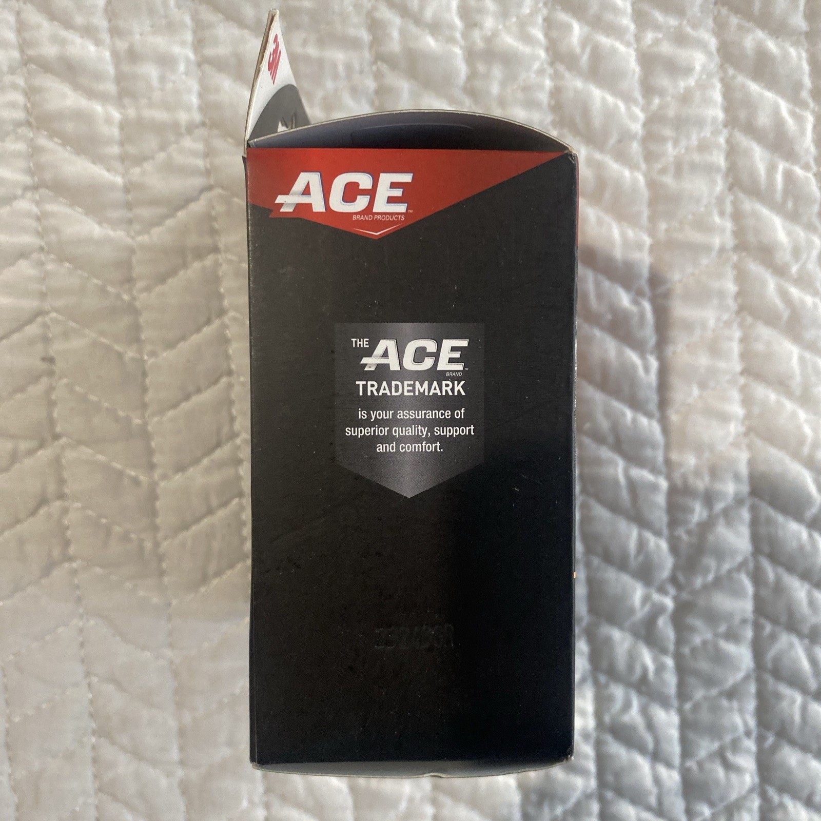ACE Compression Knee Support 907001, SM/MED
