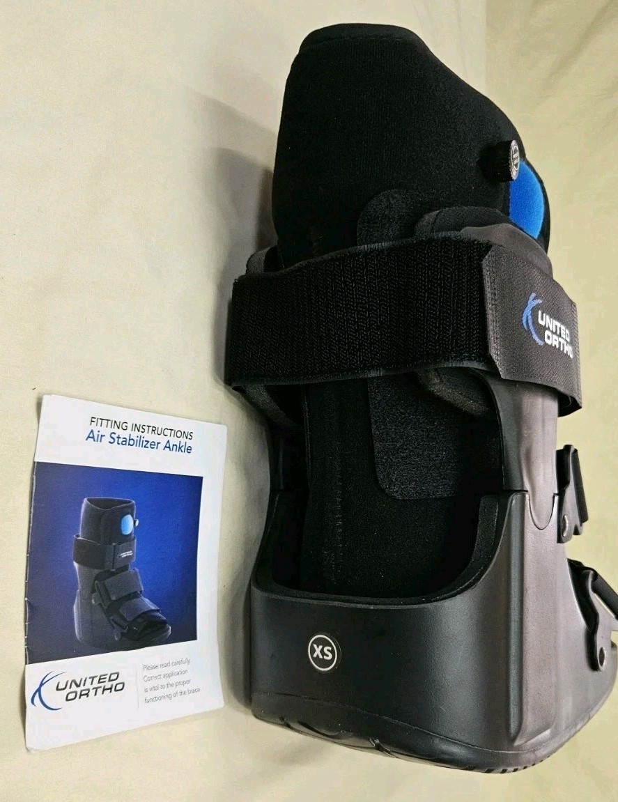 United Ortho USA14111 SHORT Air Cam Walker Fracture Boot, (Ex-Sm) Black Air Cast