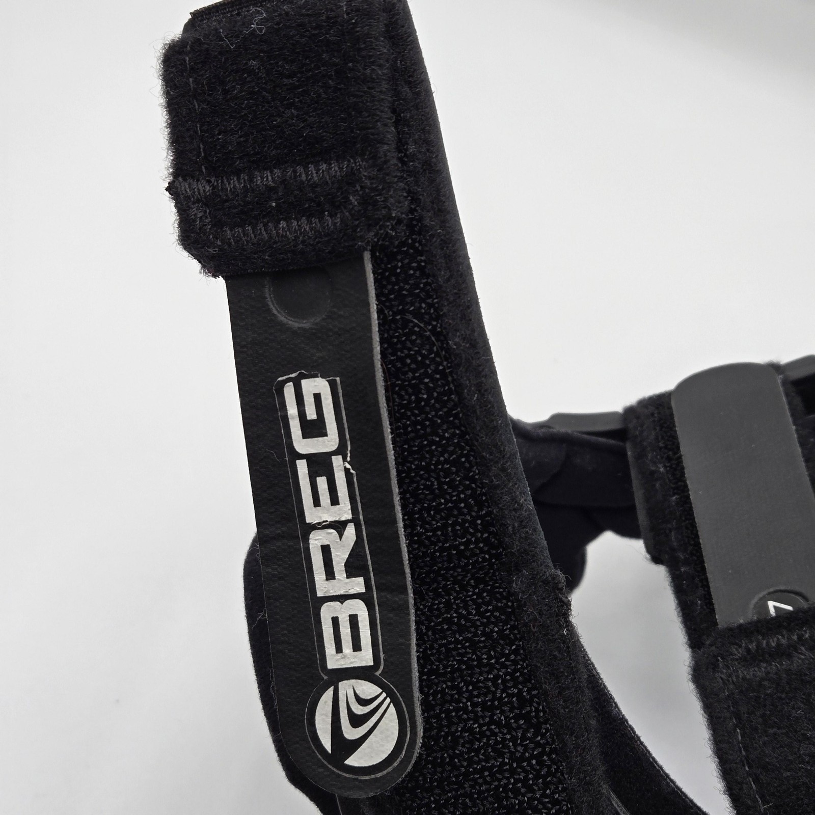 Breg Fusion OA Plus Knee Brace One Size Black Neoprene Hinged Support Adjustable