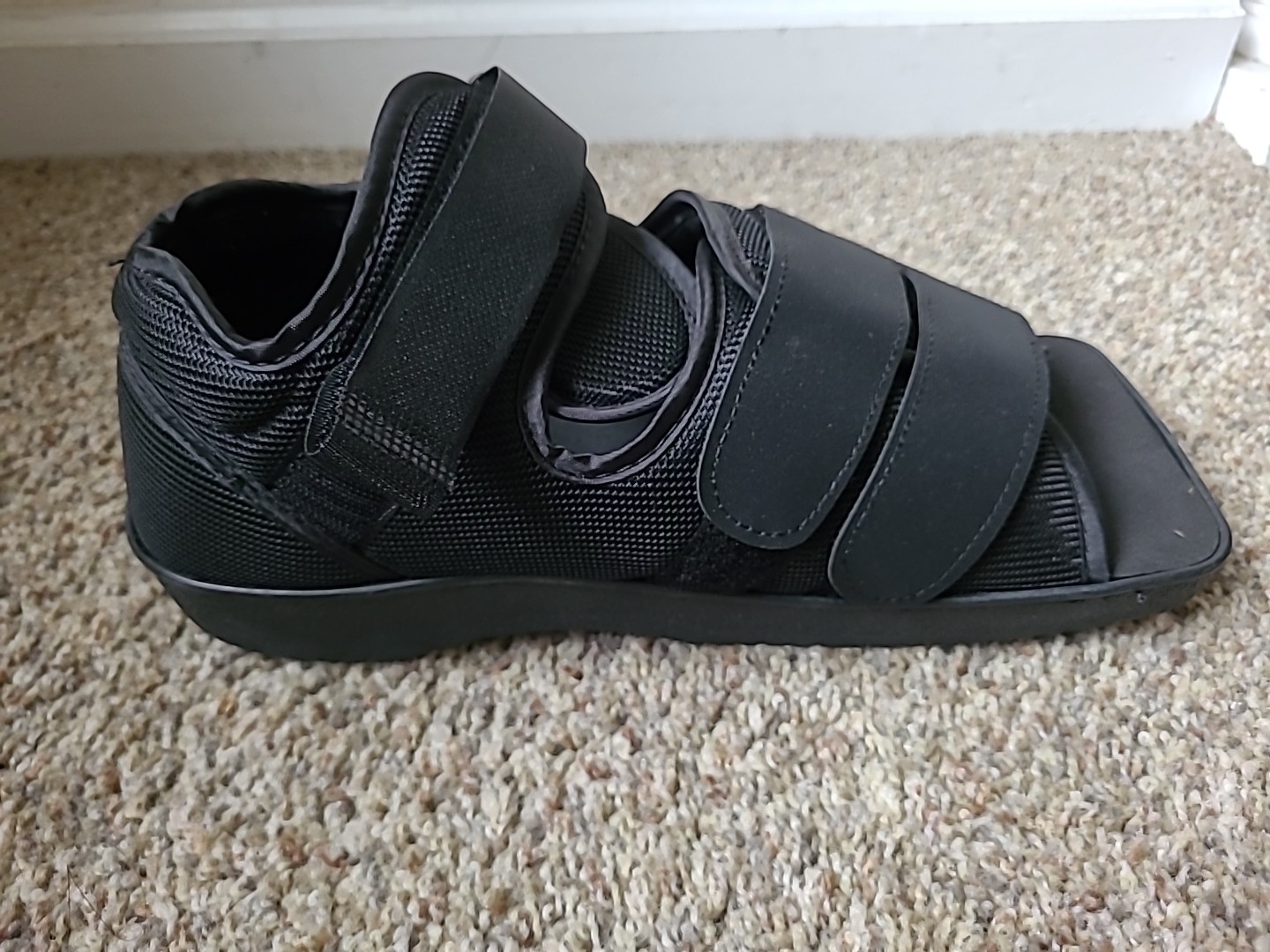 3 Very Good Walking boots Medium Ossur, AirCast, ProCare (B16)