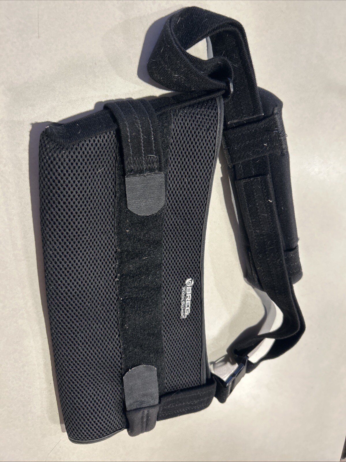 BREG Kool Sling Unisex Shoulder Sling Arm Sling Left Or Right – Black – Medium