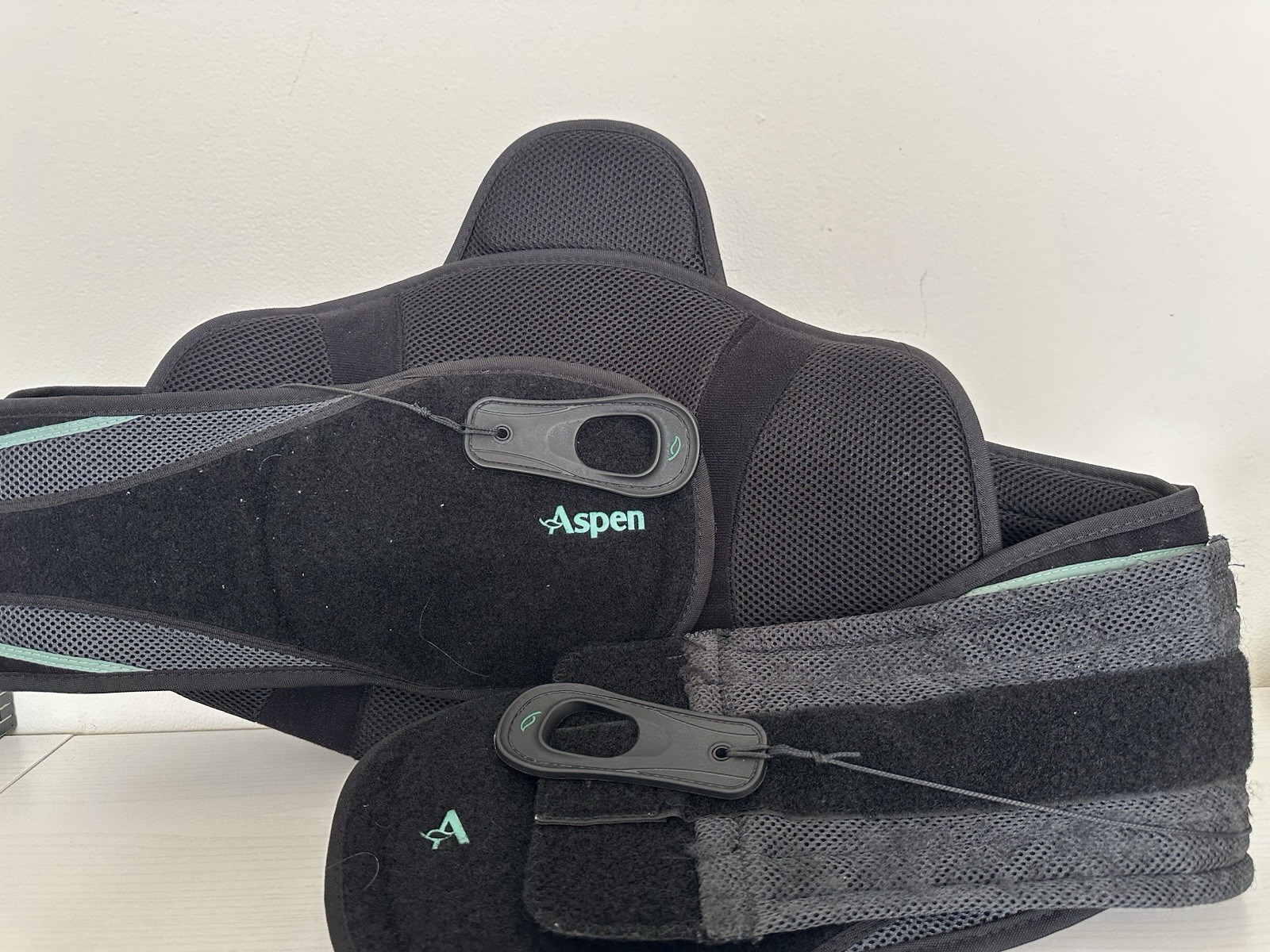 Aspen Vista Acute Back Brace – Adjustable – One Size – Black