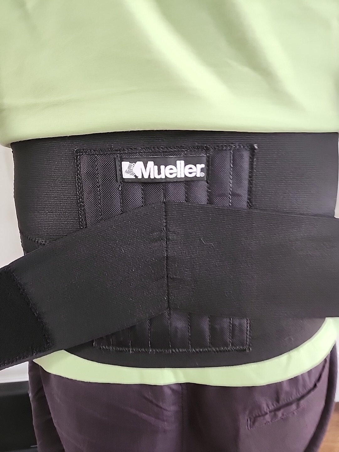 Mueller Lumbar Support Back Brace Pad Custom Fit 28″- 50″ Waist