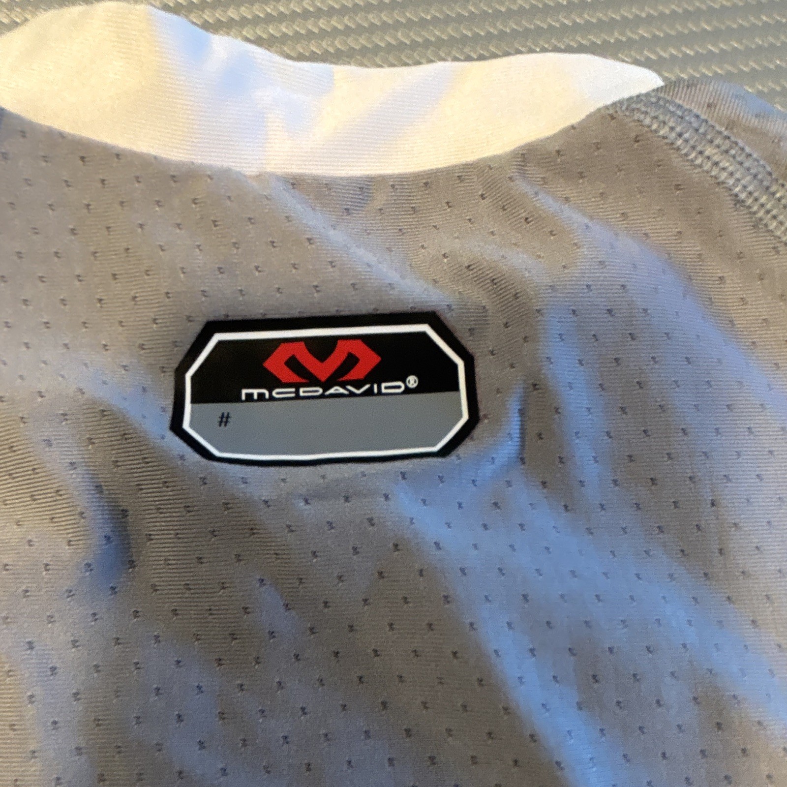 McDavid HEX Youth Small Chest Protective Padded baseball Sleeveless Shirt W/G