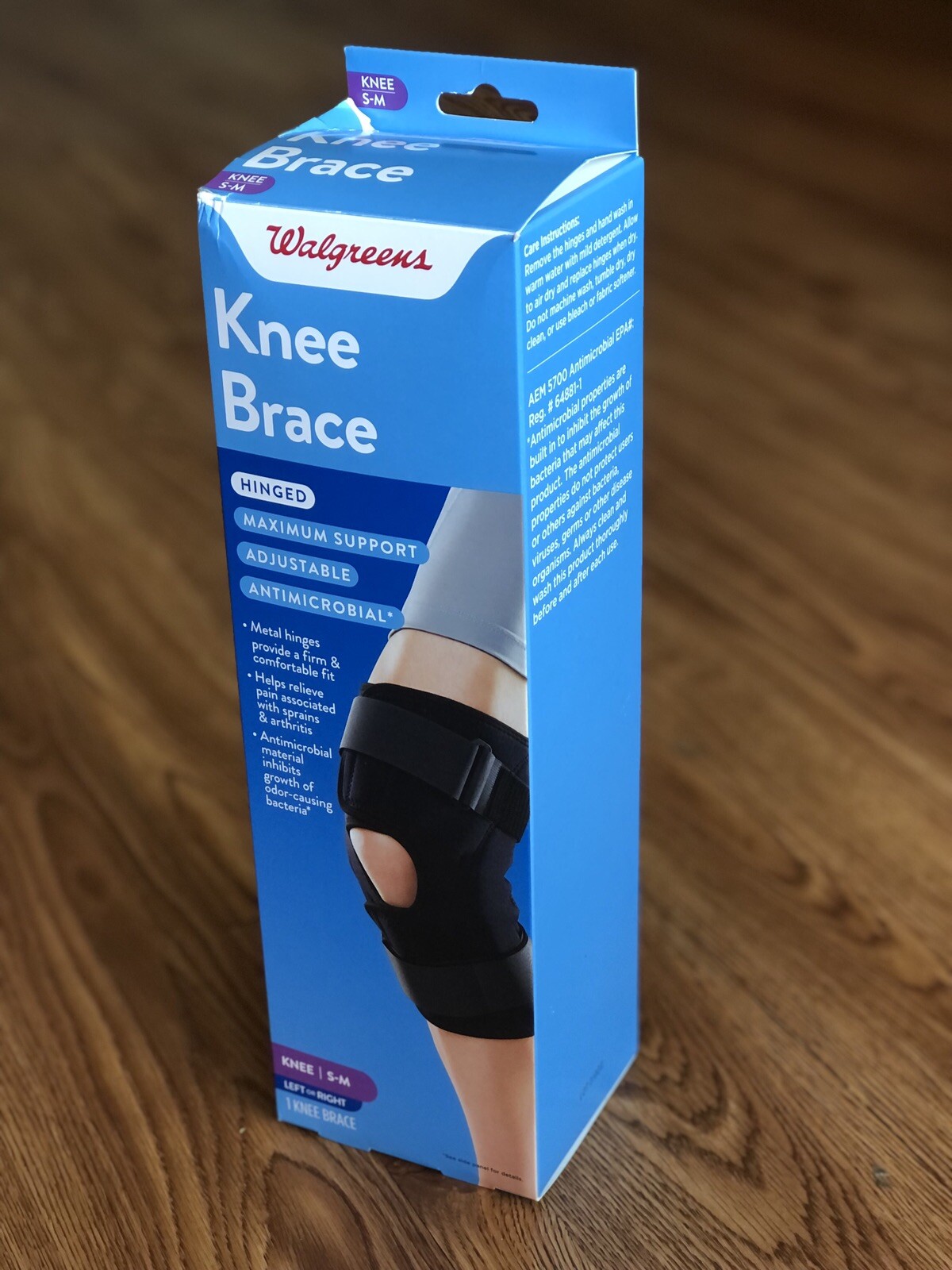 hinged knee brace For Men And Women Brand Walgreen . New In Box . Size S-M.